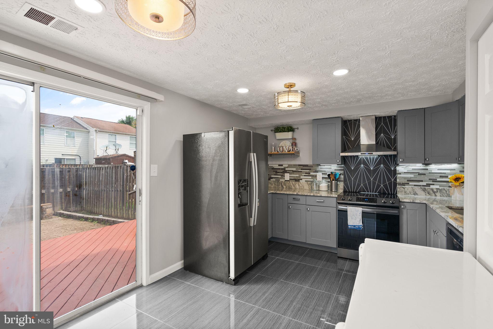 6951 Villa del Rey Ct