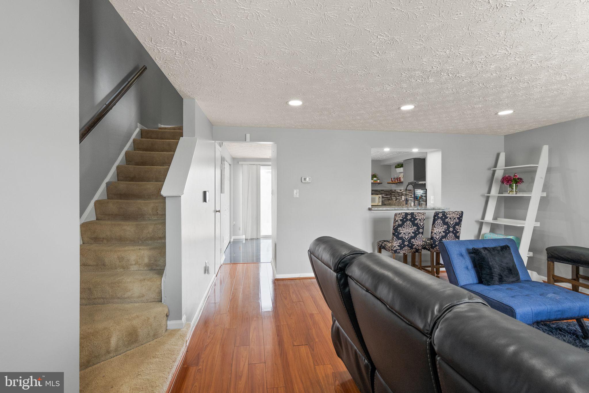 6951 Villa del Rey Ct