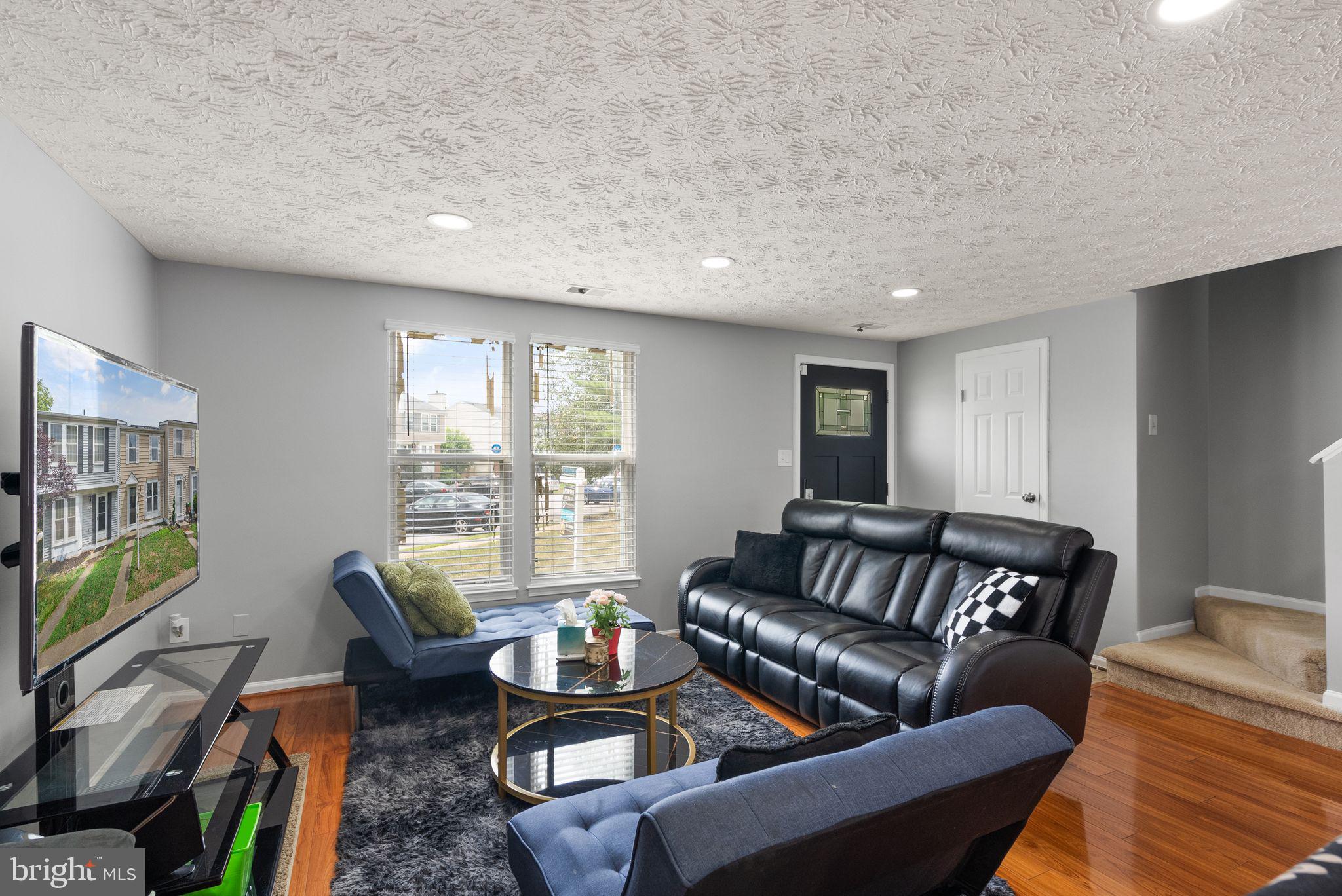 6951 Villa del Rey Ct