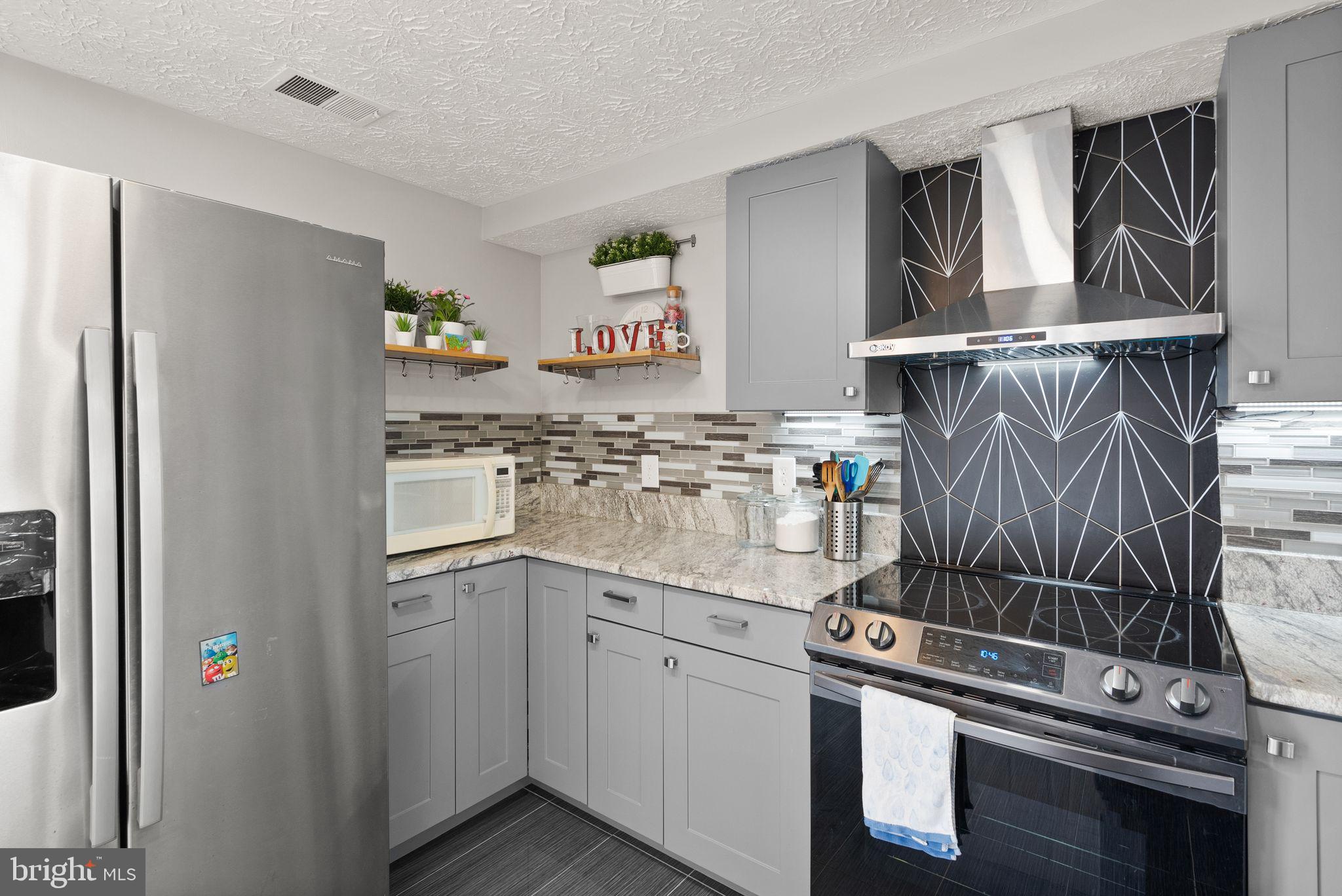 6951 Villa del Rey Ct