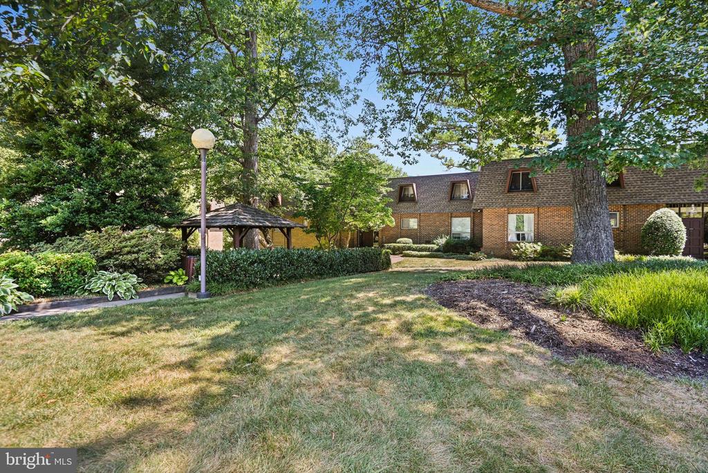 11614 Vantage Hill Rd #21c