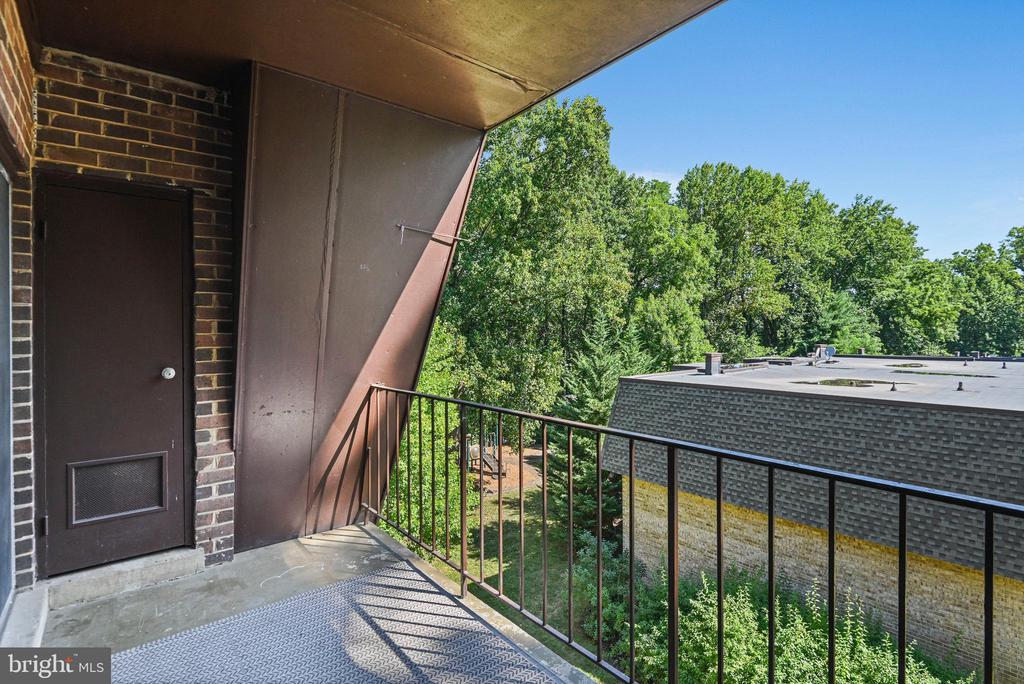 11614 Vantage Hill Rd #21c