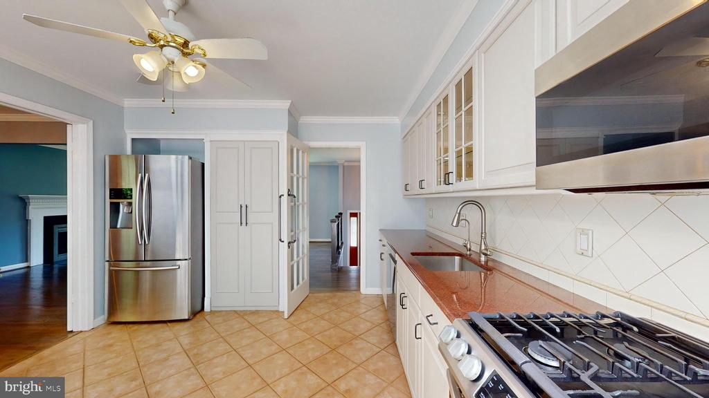 3522 King Arthur Rd