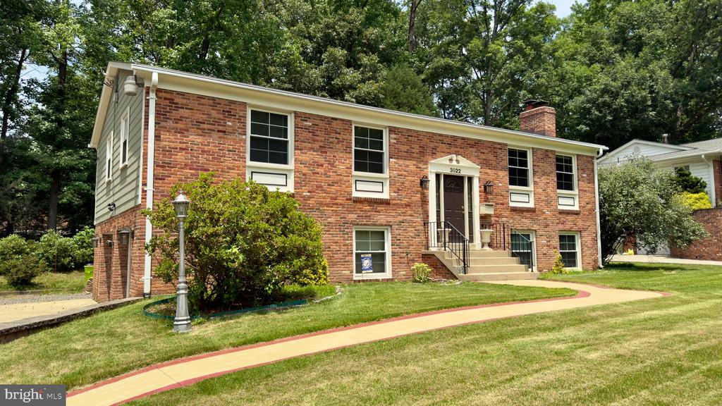 3522 King Arthur Rd