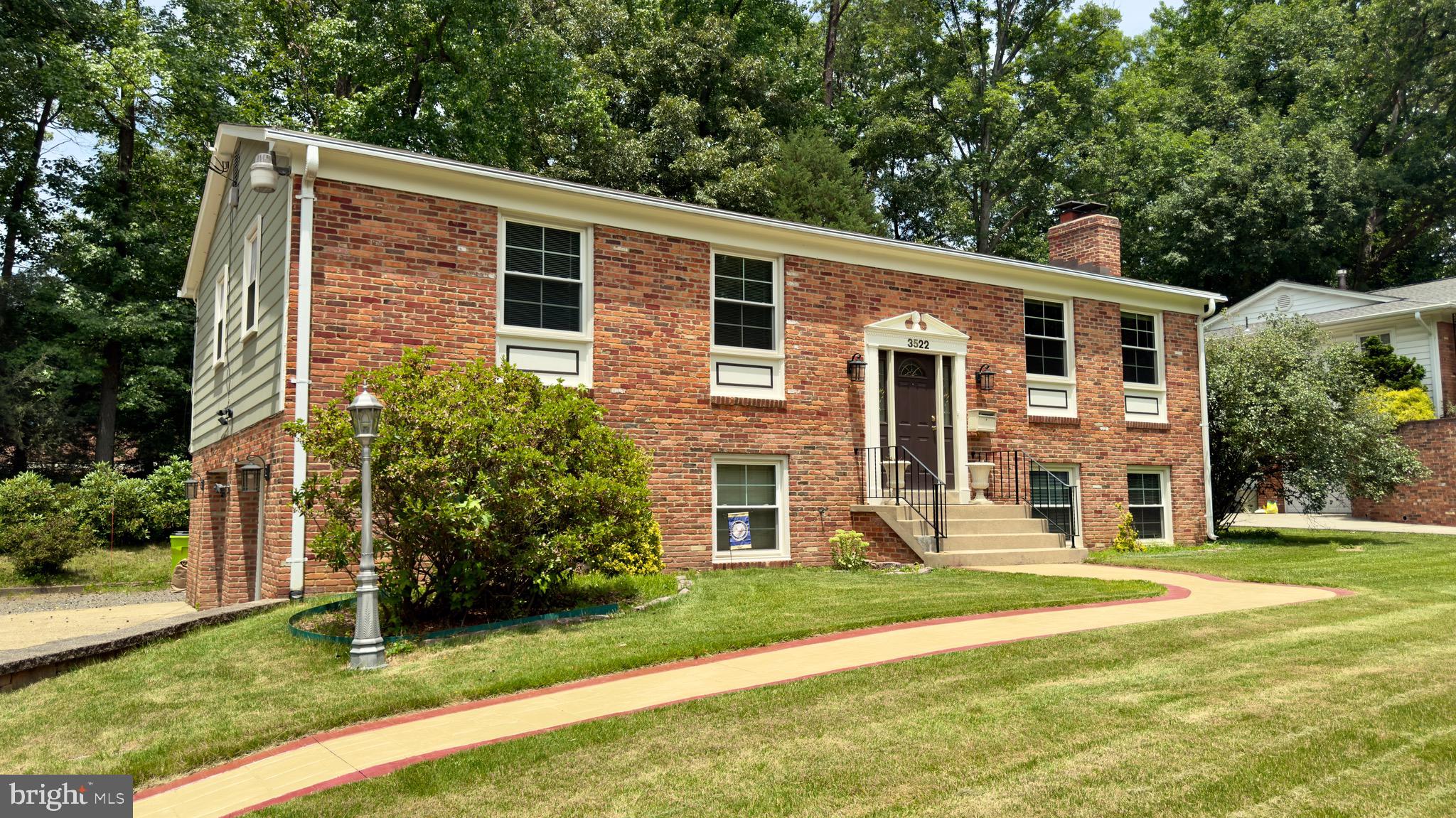 3522 King Arthur Rd