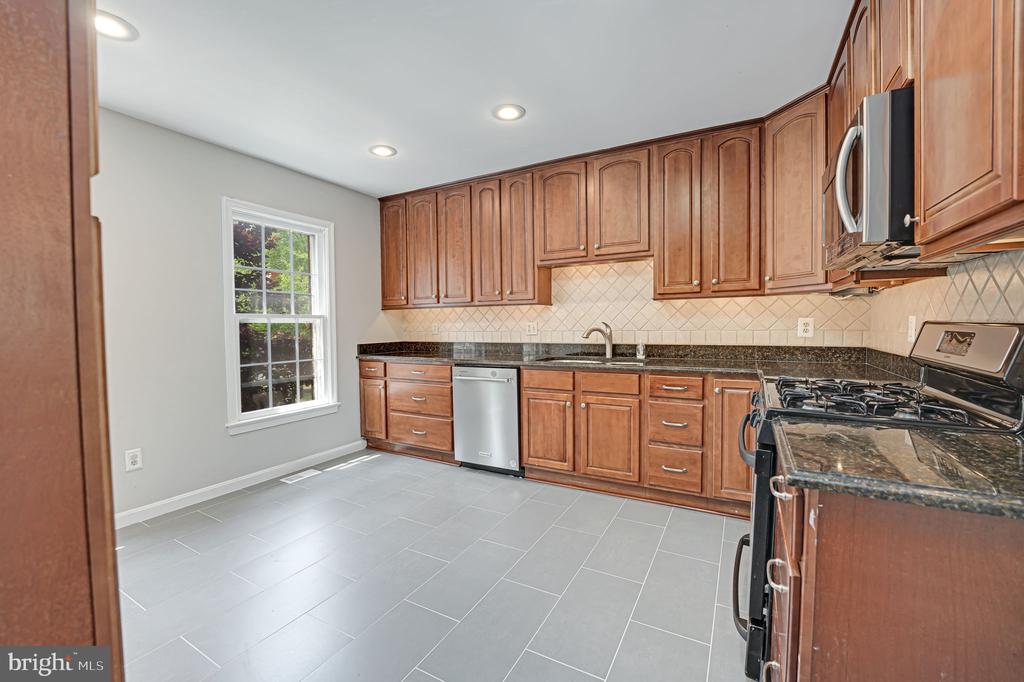 3106 Bradford Wood Ct
