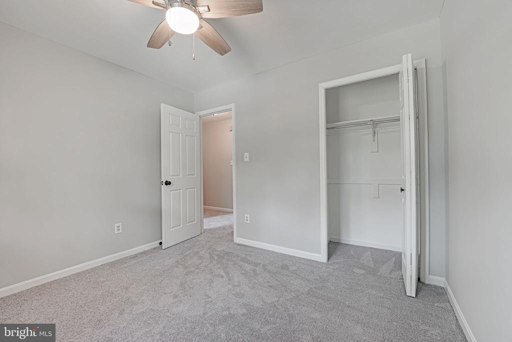 3106 Bradford Wood Ct