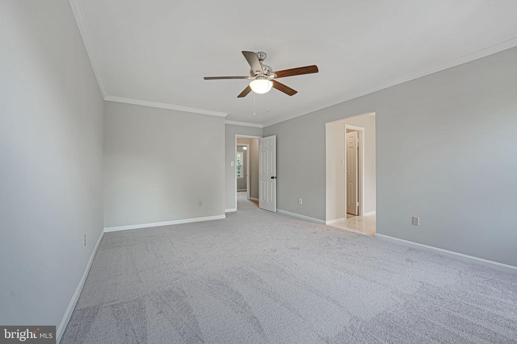 3106 Bradford Wood Ct