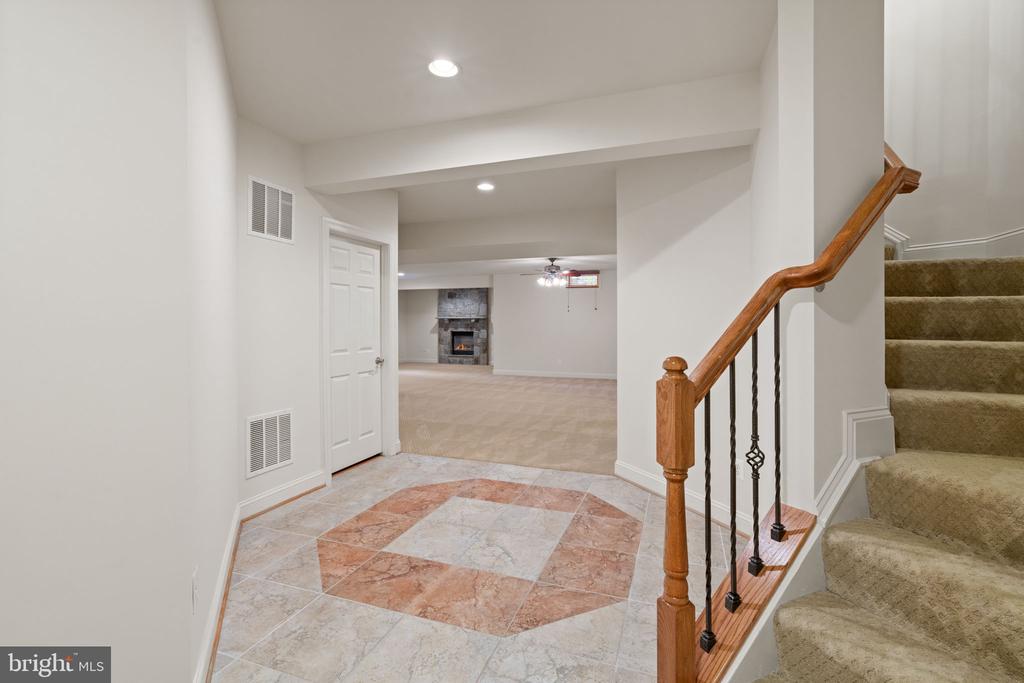 6404 Gayfields Rd