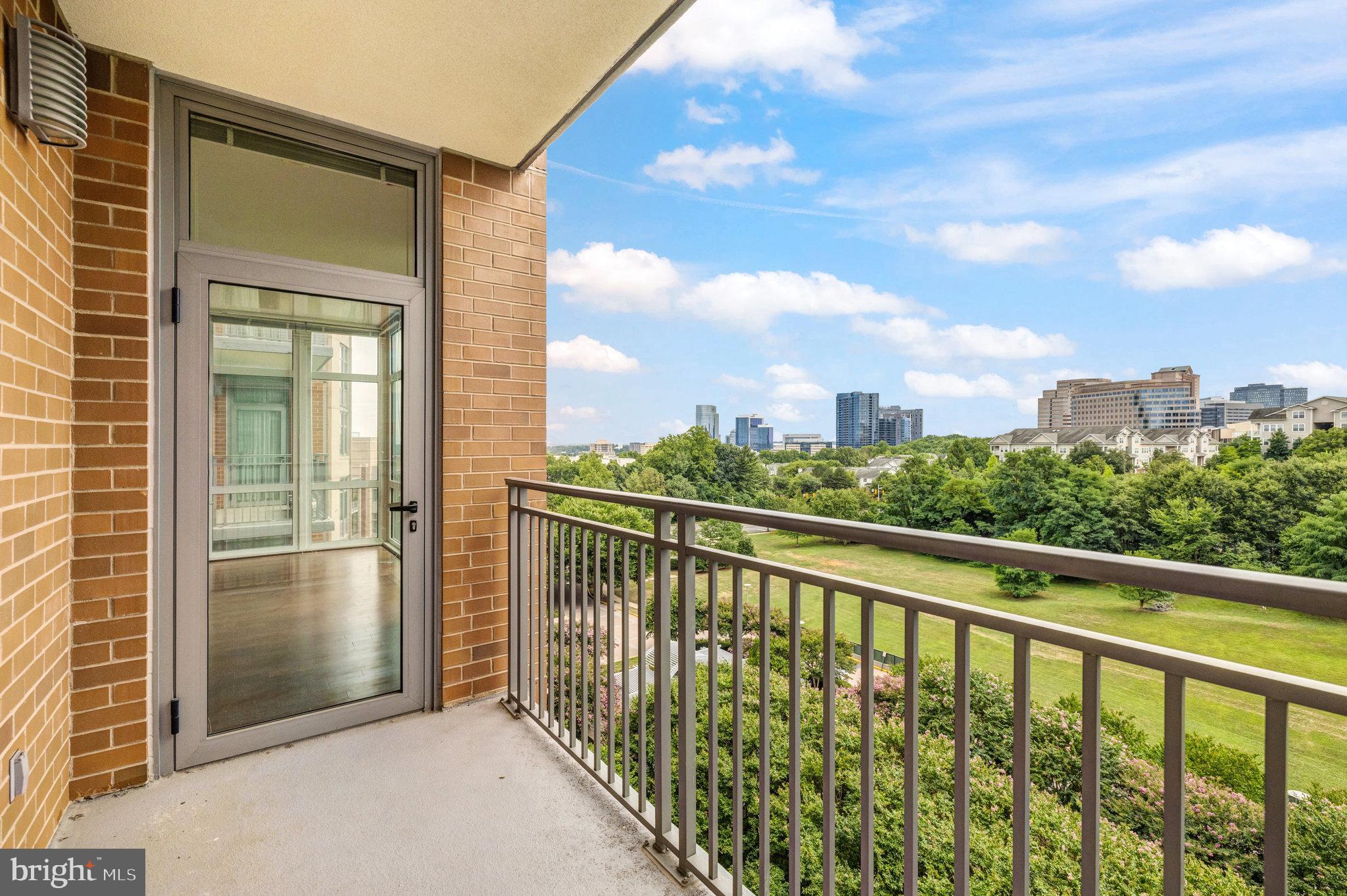 8220 Crestwood Heights #808