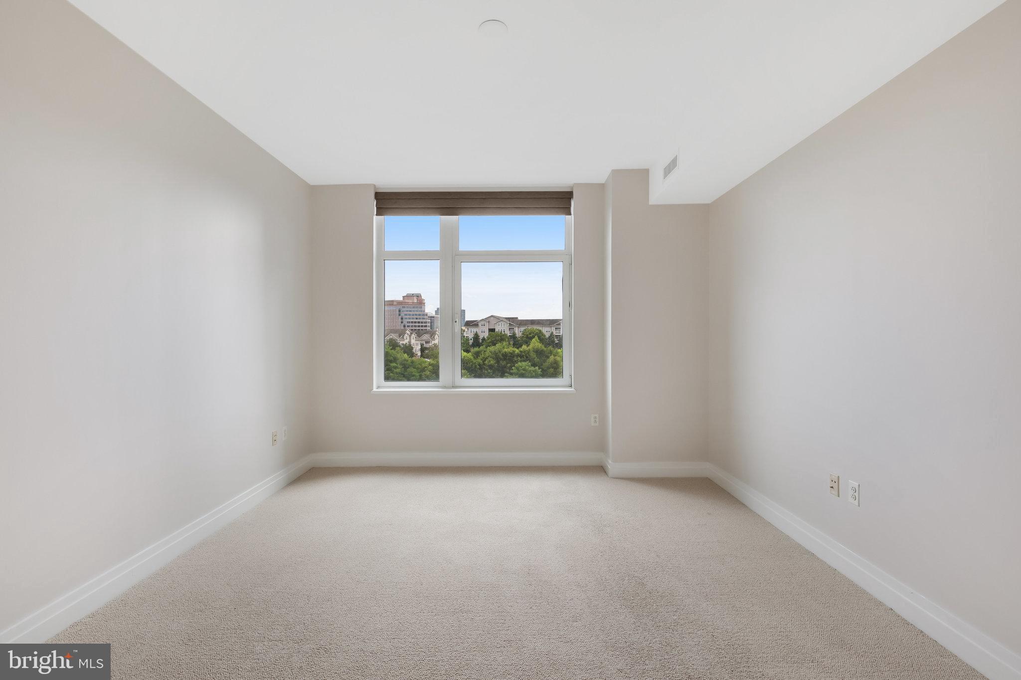 8220 Crestwood Heights #808