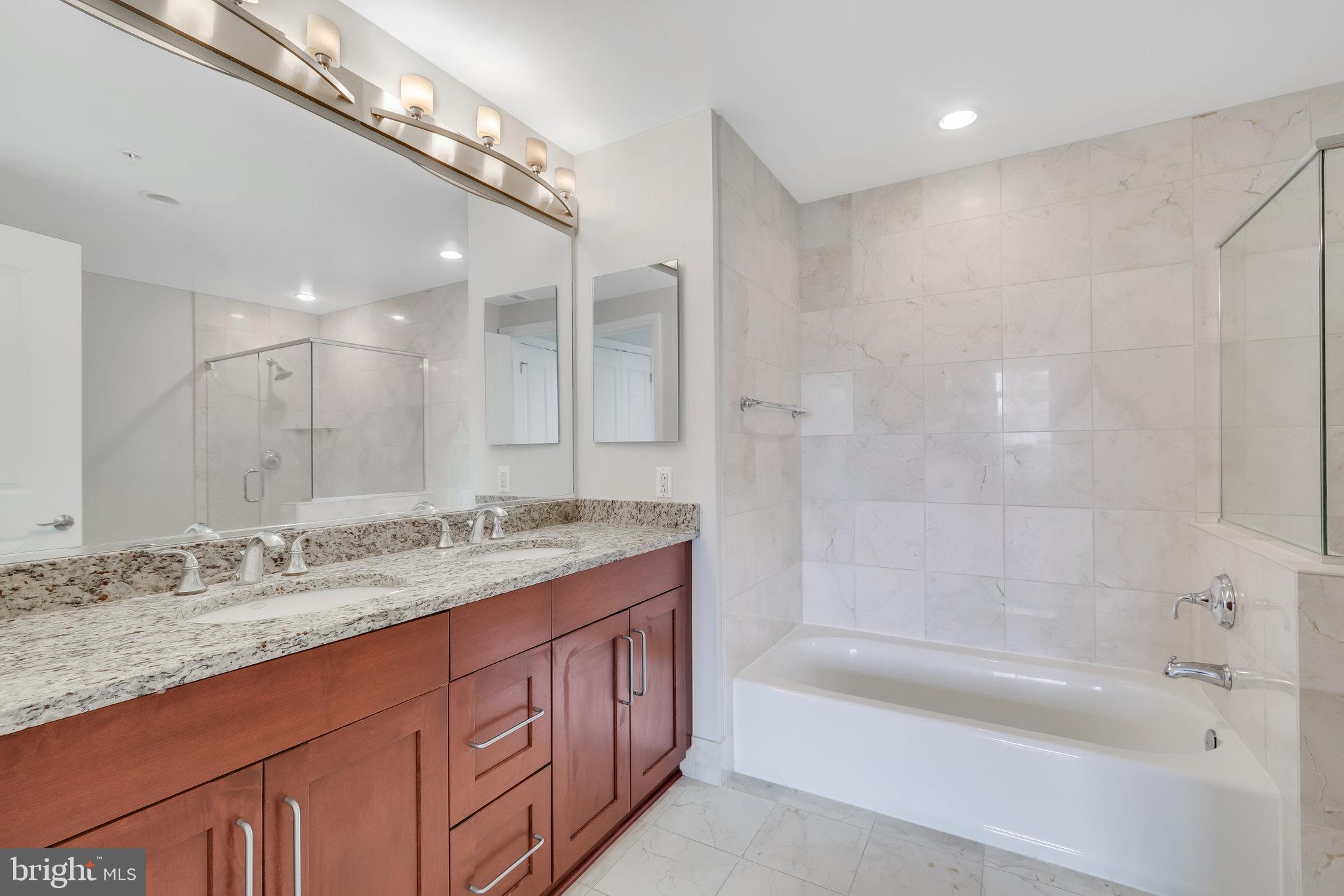 8220 Crestwood Heights #808