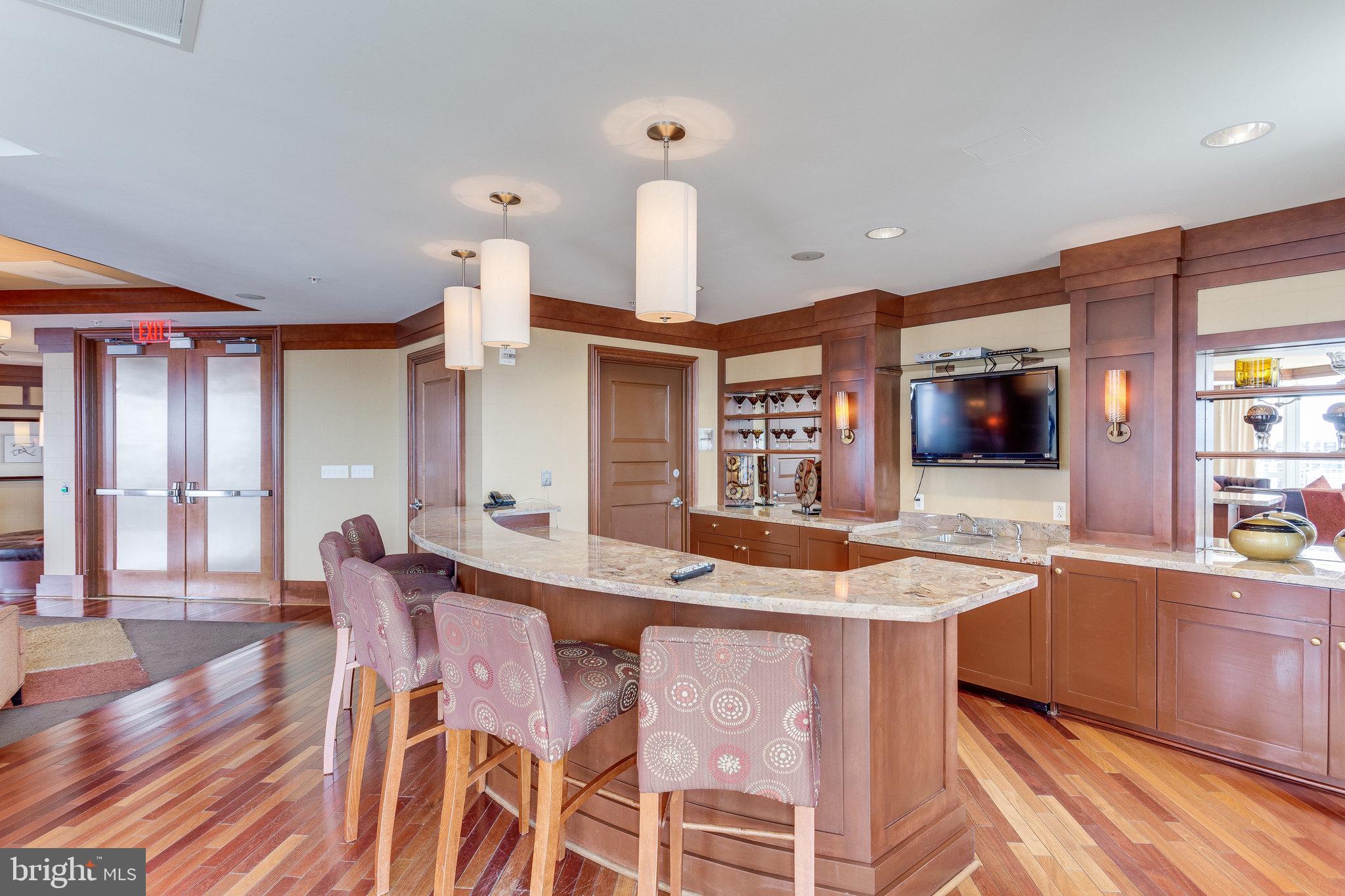 8220 Crestwood Heights #808