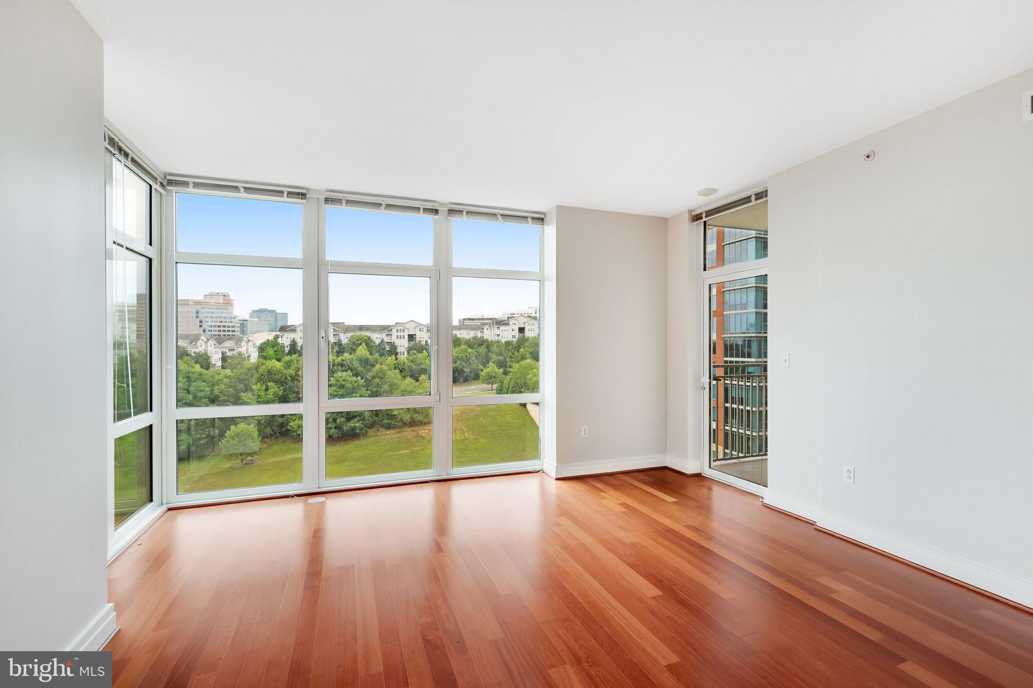 8220 Crestwood Heights #808