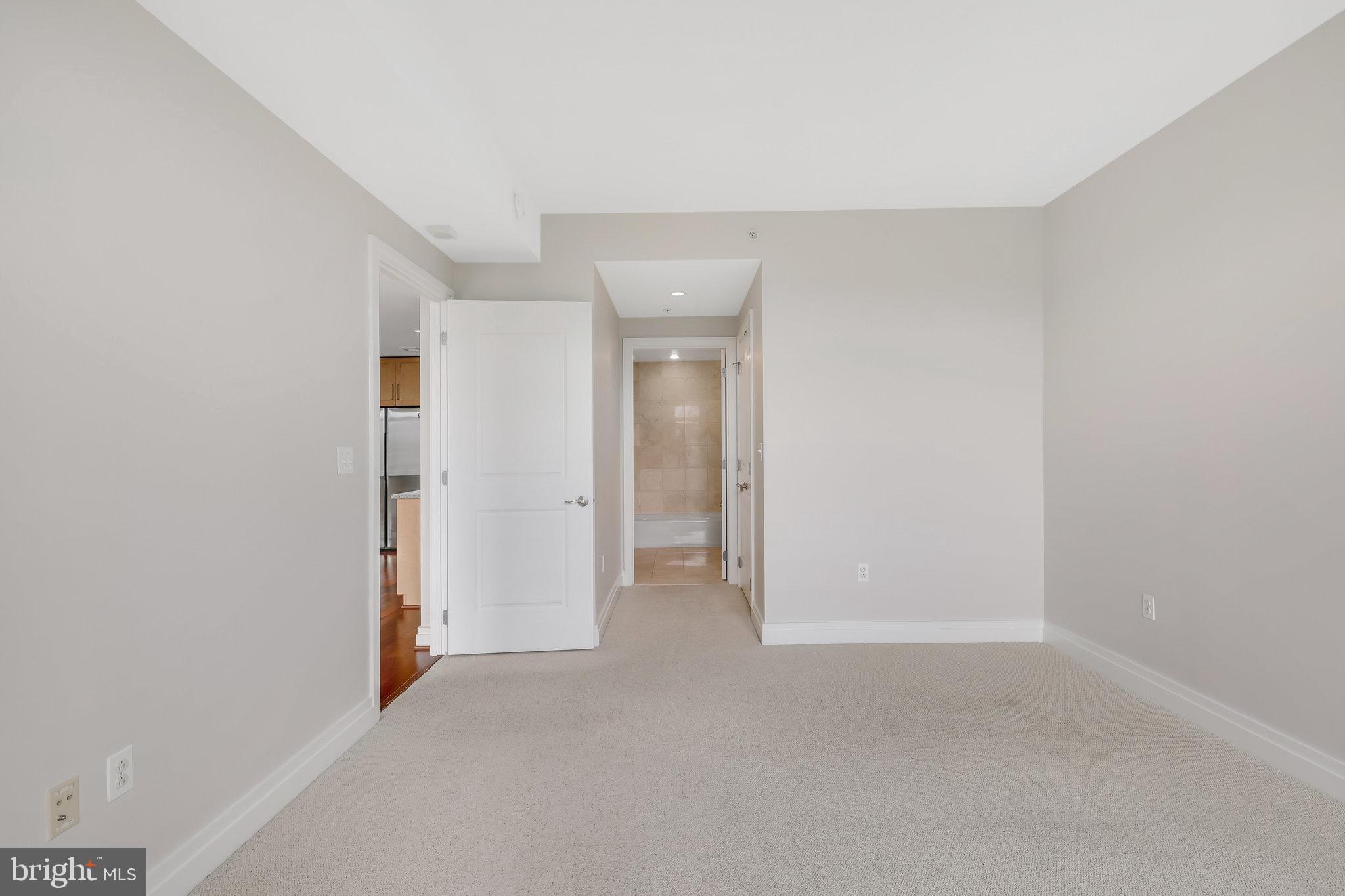 8220 Crestwood Heights #808