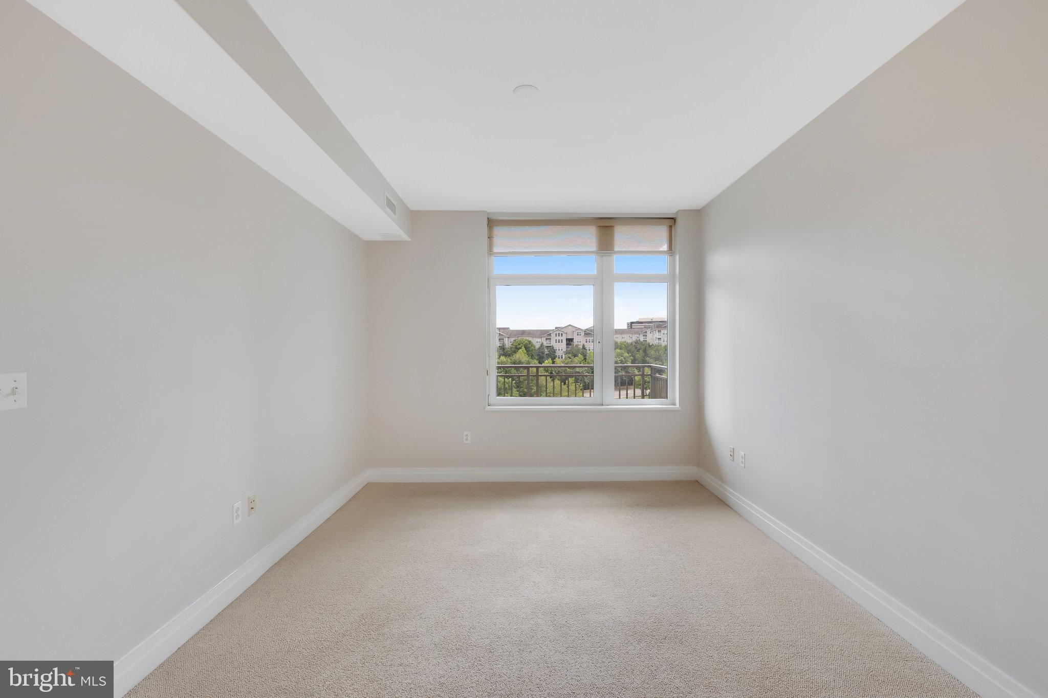 8220 Crestwood Heights #808