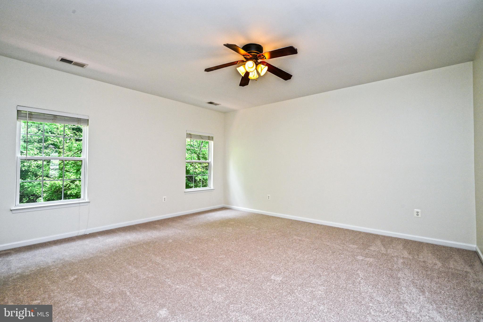 4461 MONMOUTH ST