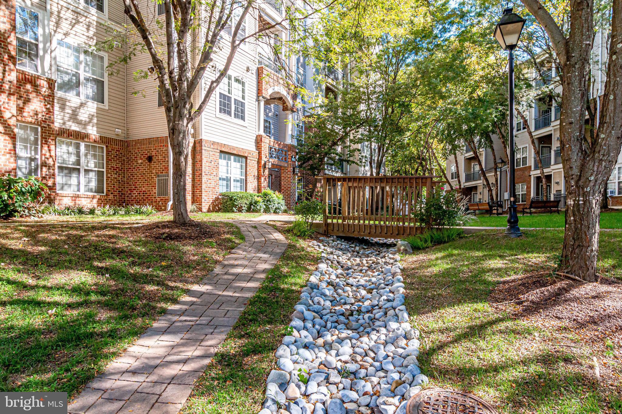 3021 Nicosh Cir #1201