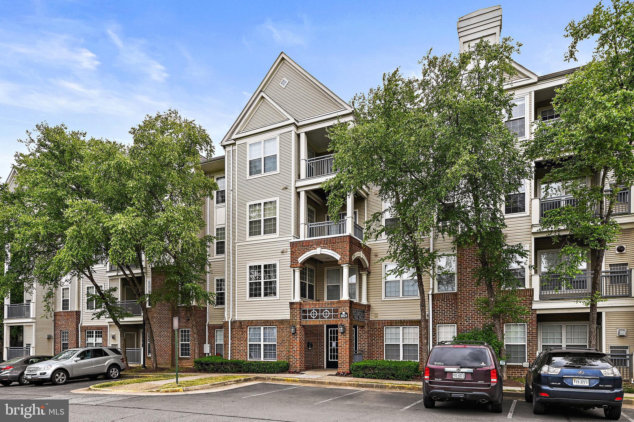 3021 Nicosh Cir #1201