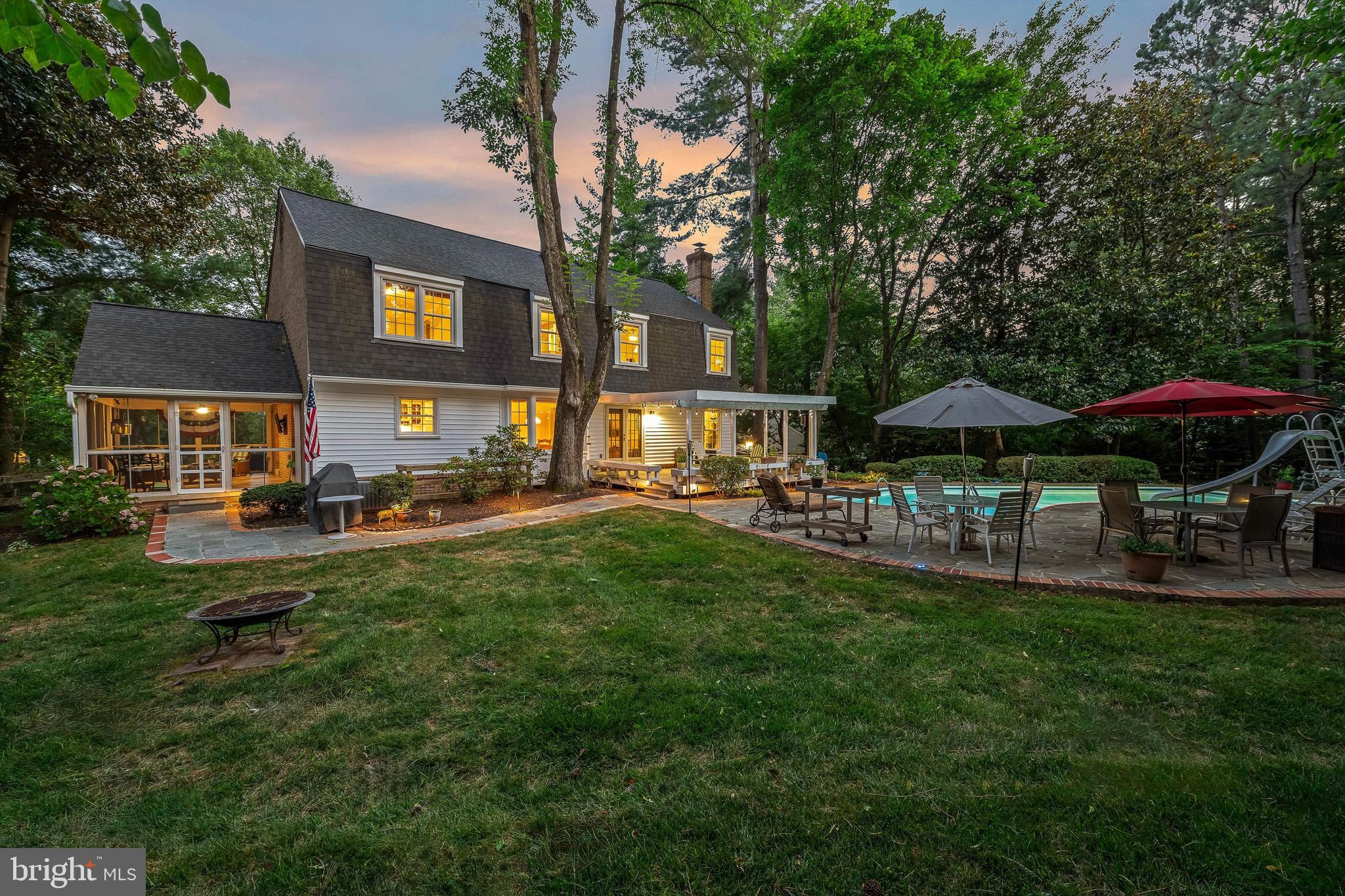 1300 Meadow Glen Dr