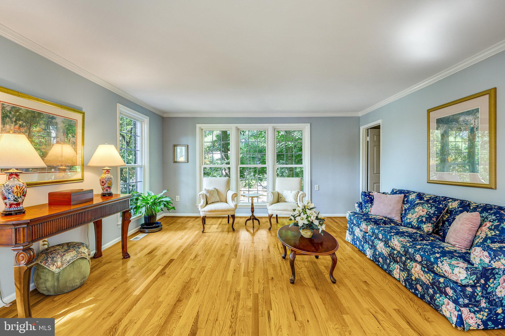 1300 Meadow Glen Dr