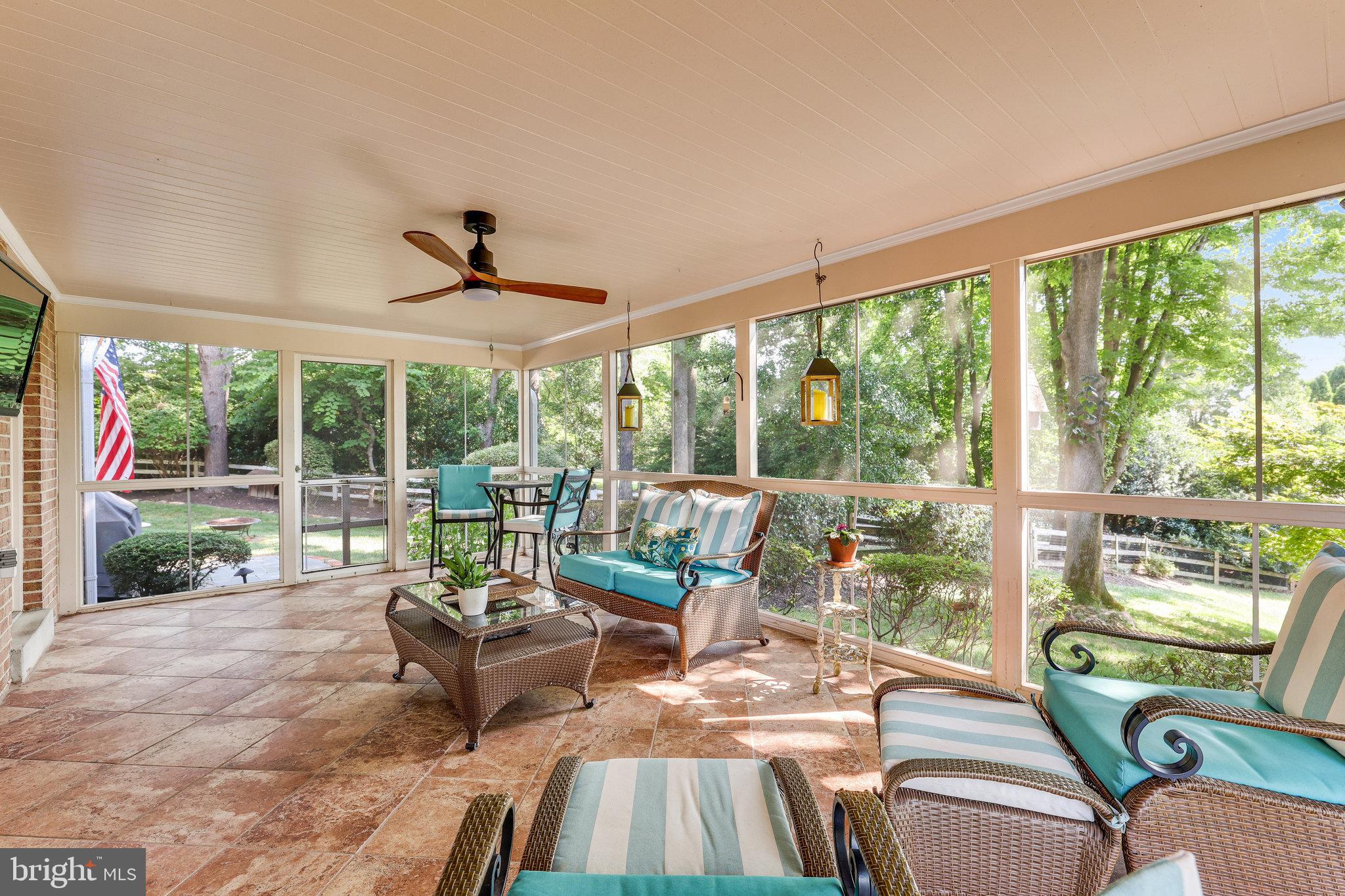 1300 Meadow Glen Dr
