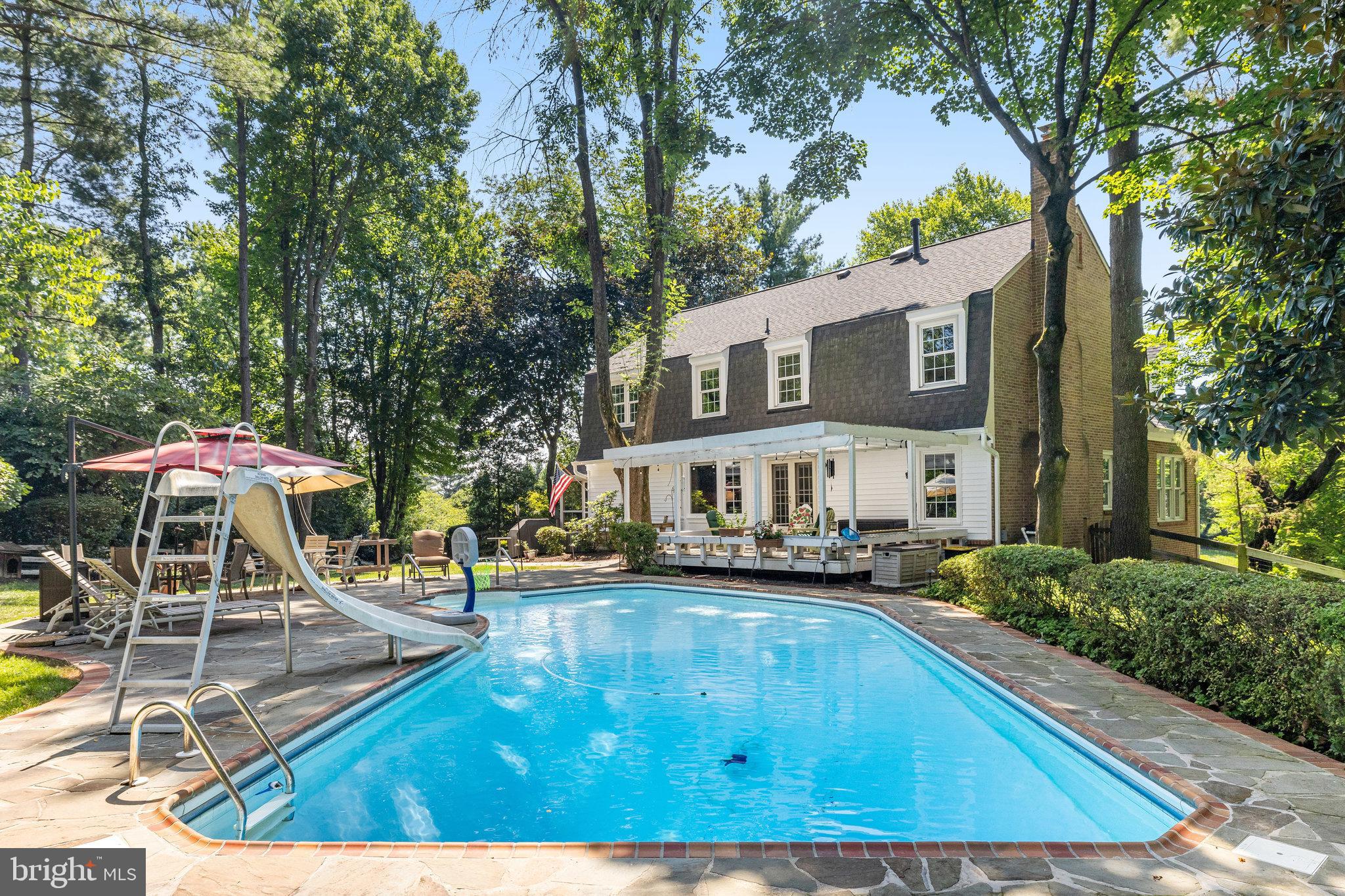 1300 Meadow Glen Dr