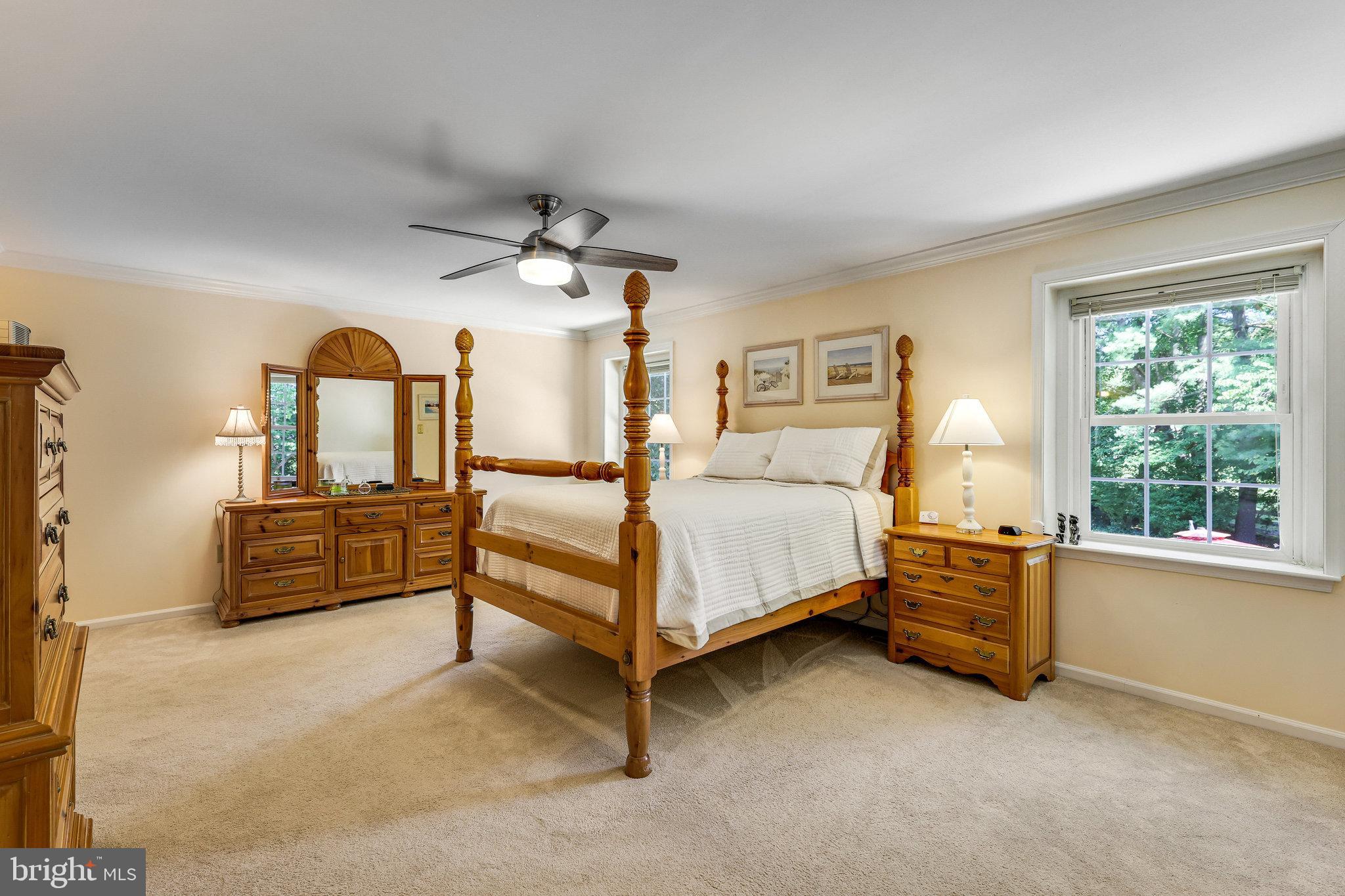 1300 Meadow Glen Dr