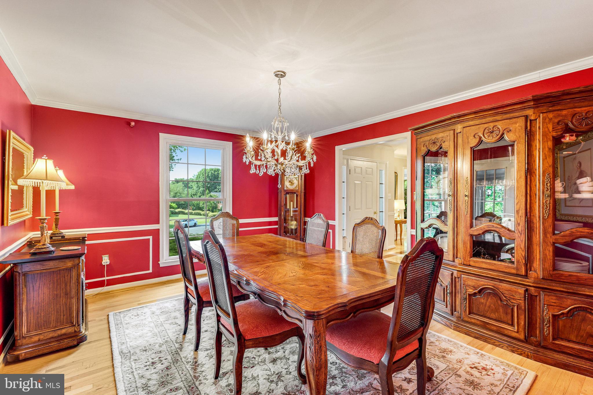 1300 Meadow Glen Dr