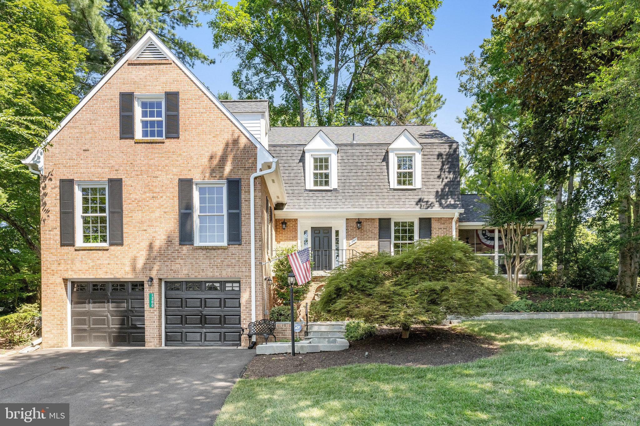 1300 Meadow Glen Dr