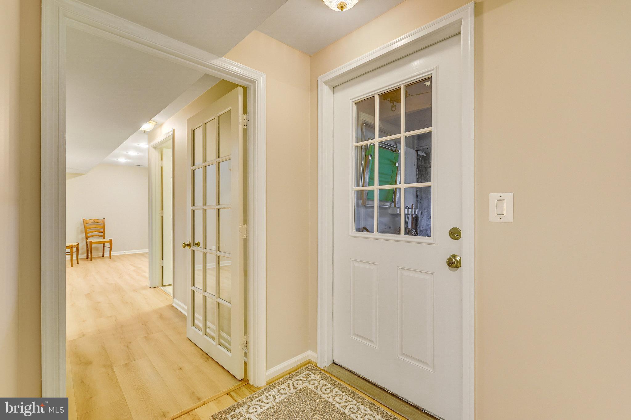 1300 Meadow Glen Dr