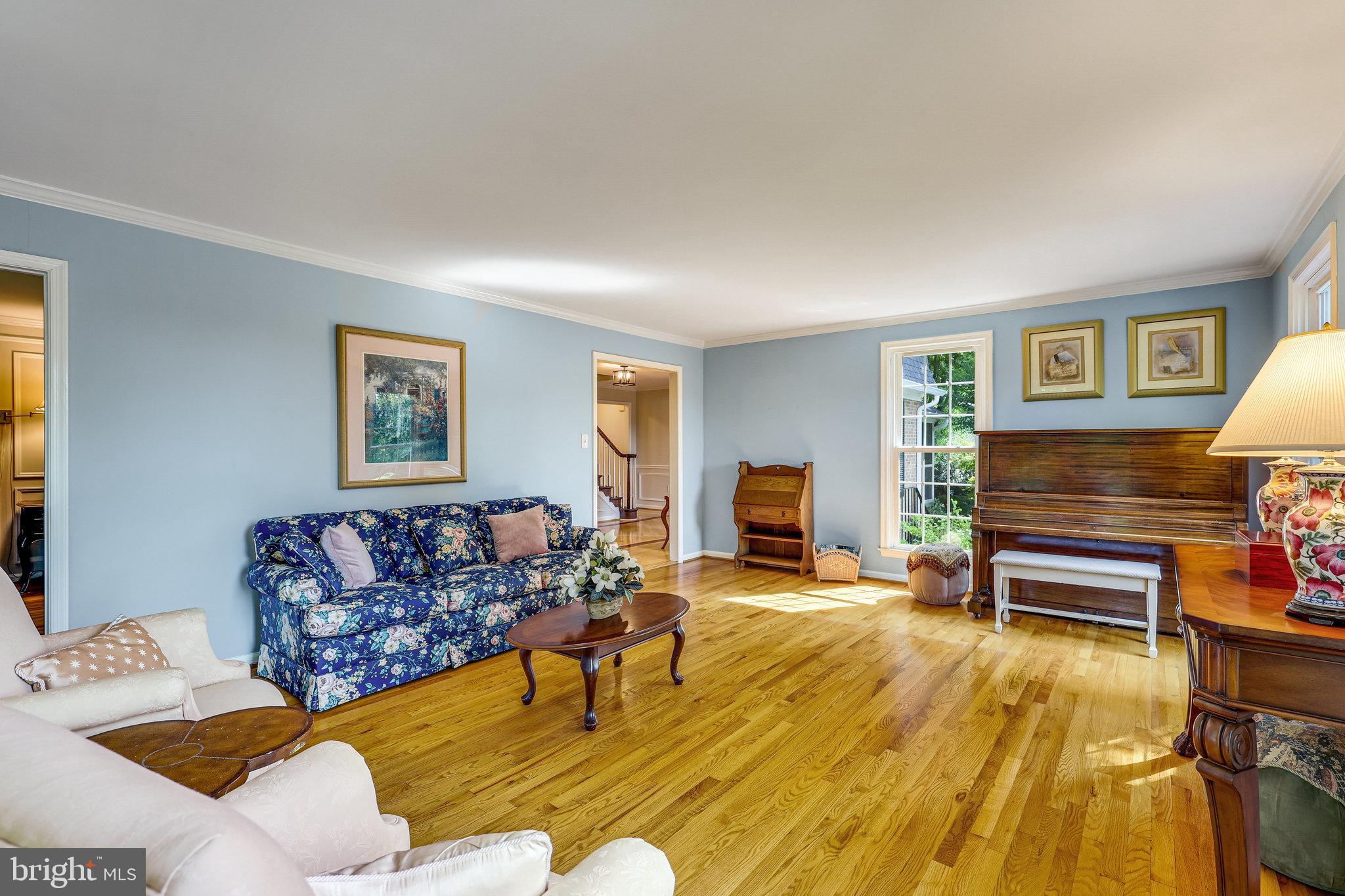 1300 Meadow Glen Dr