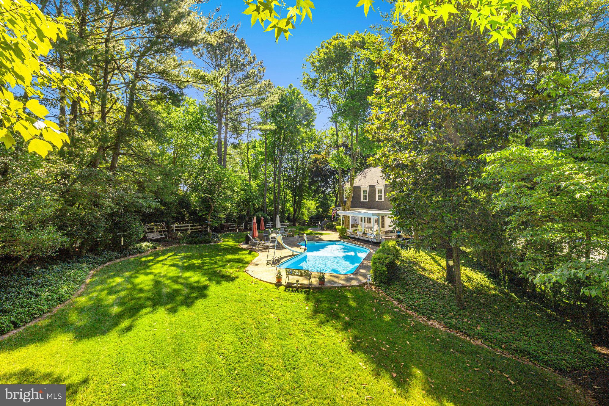 1300 Meadow Glen Dr