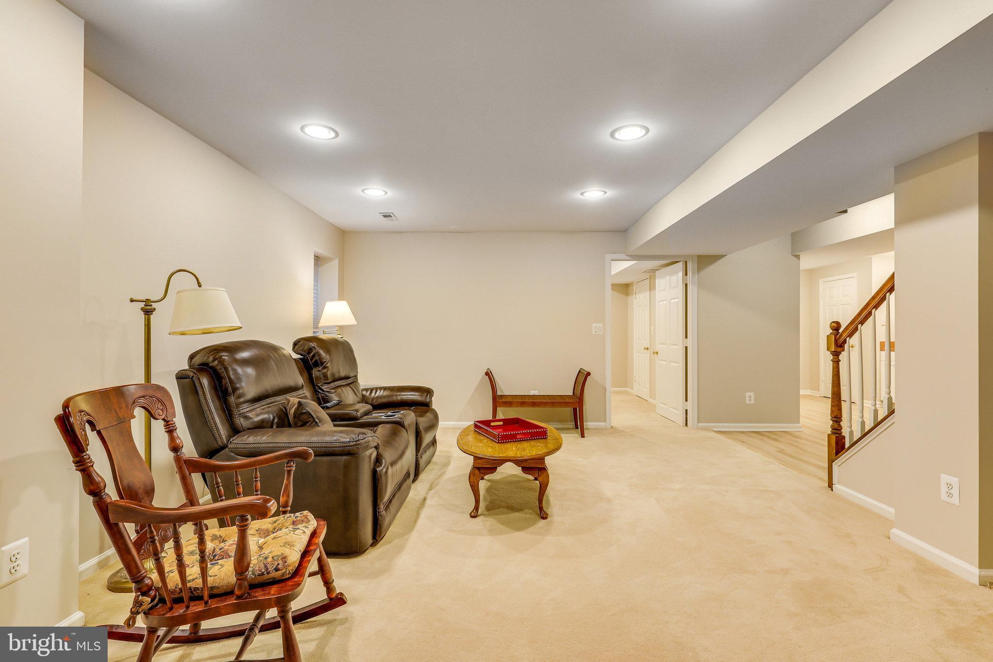 1300 Meadow Glen Dr