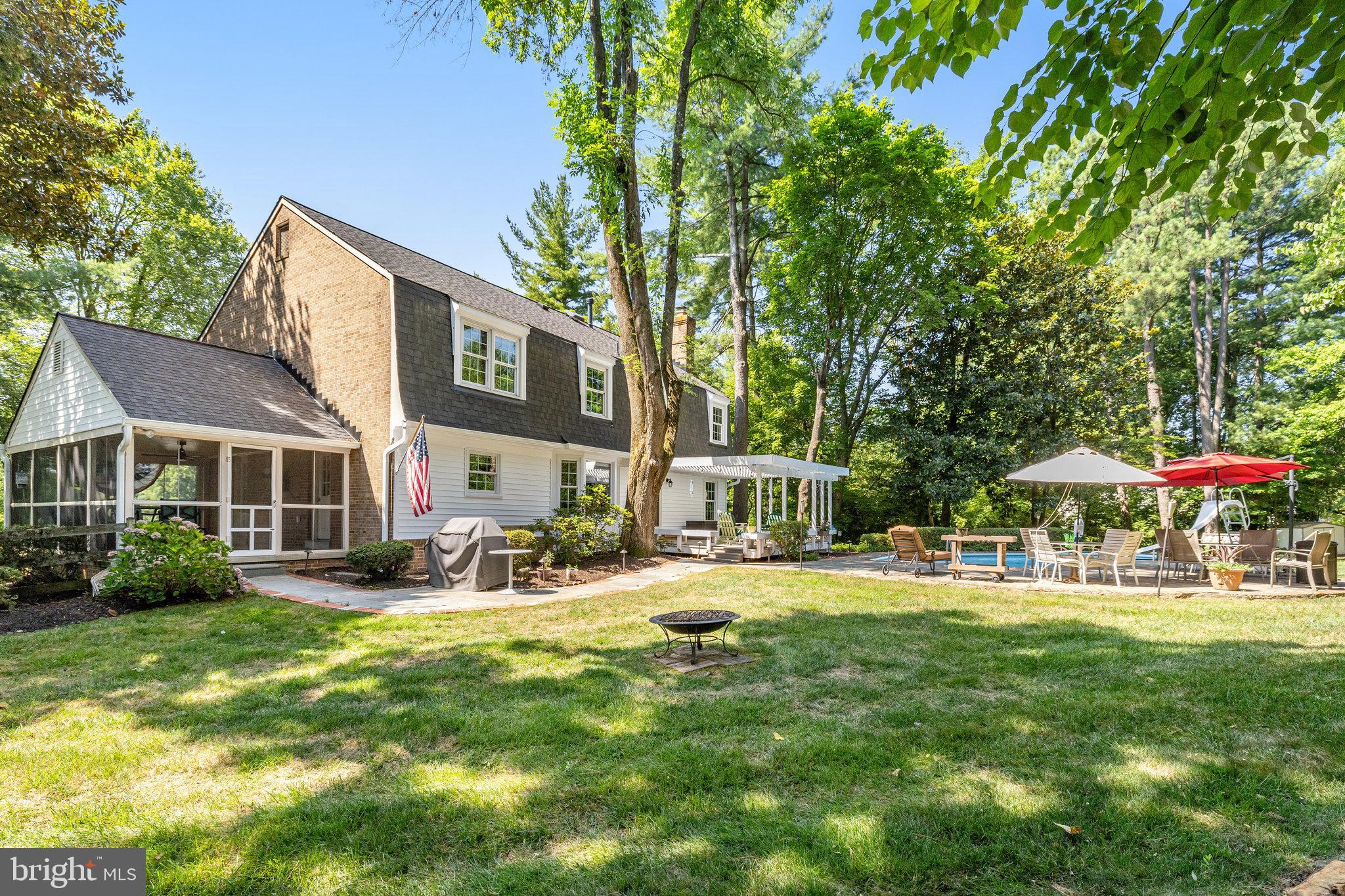 1300 Meadow Glen Dr