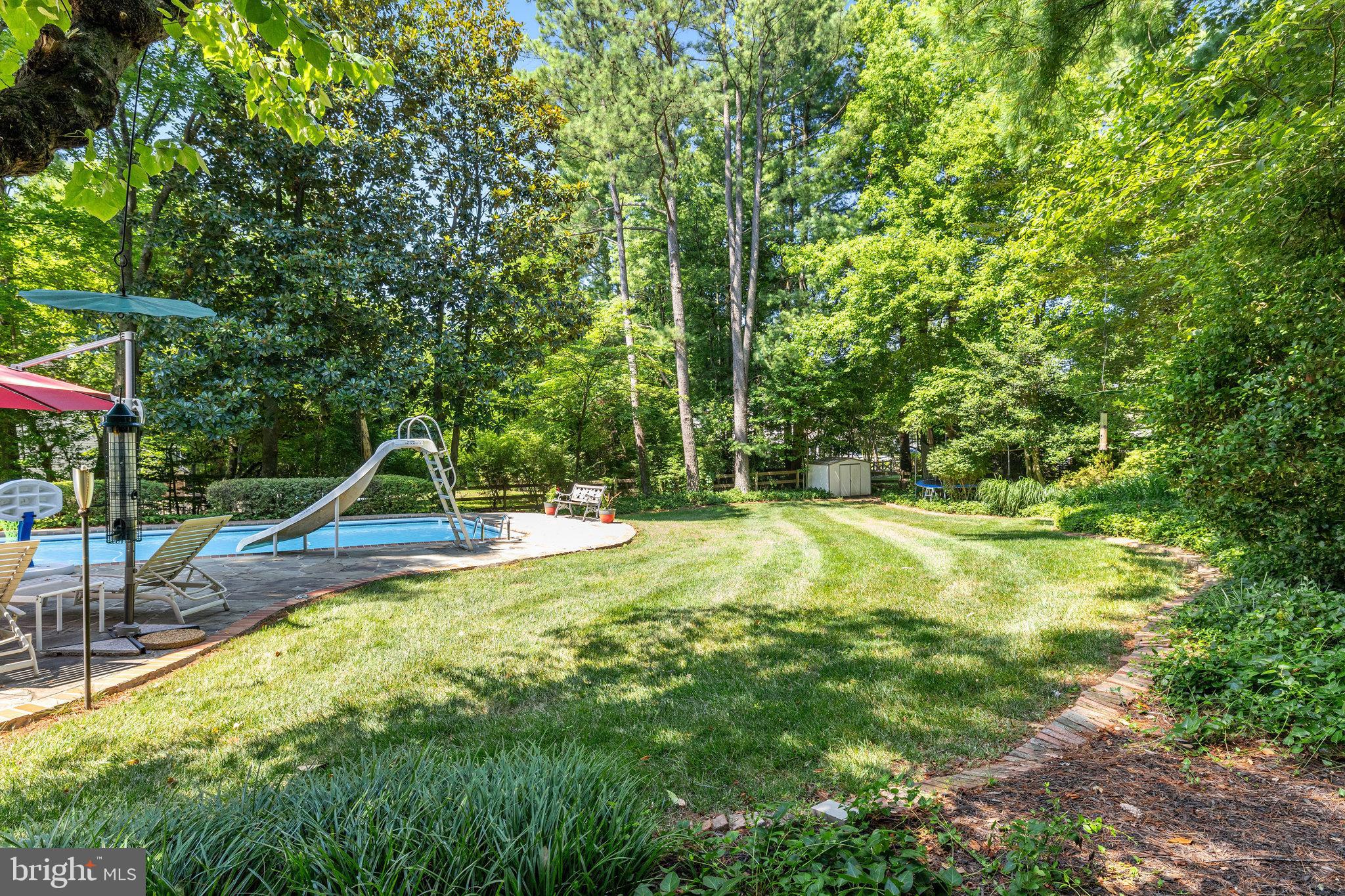 1300 Meadow Glen Dr