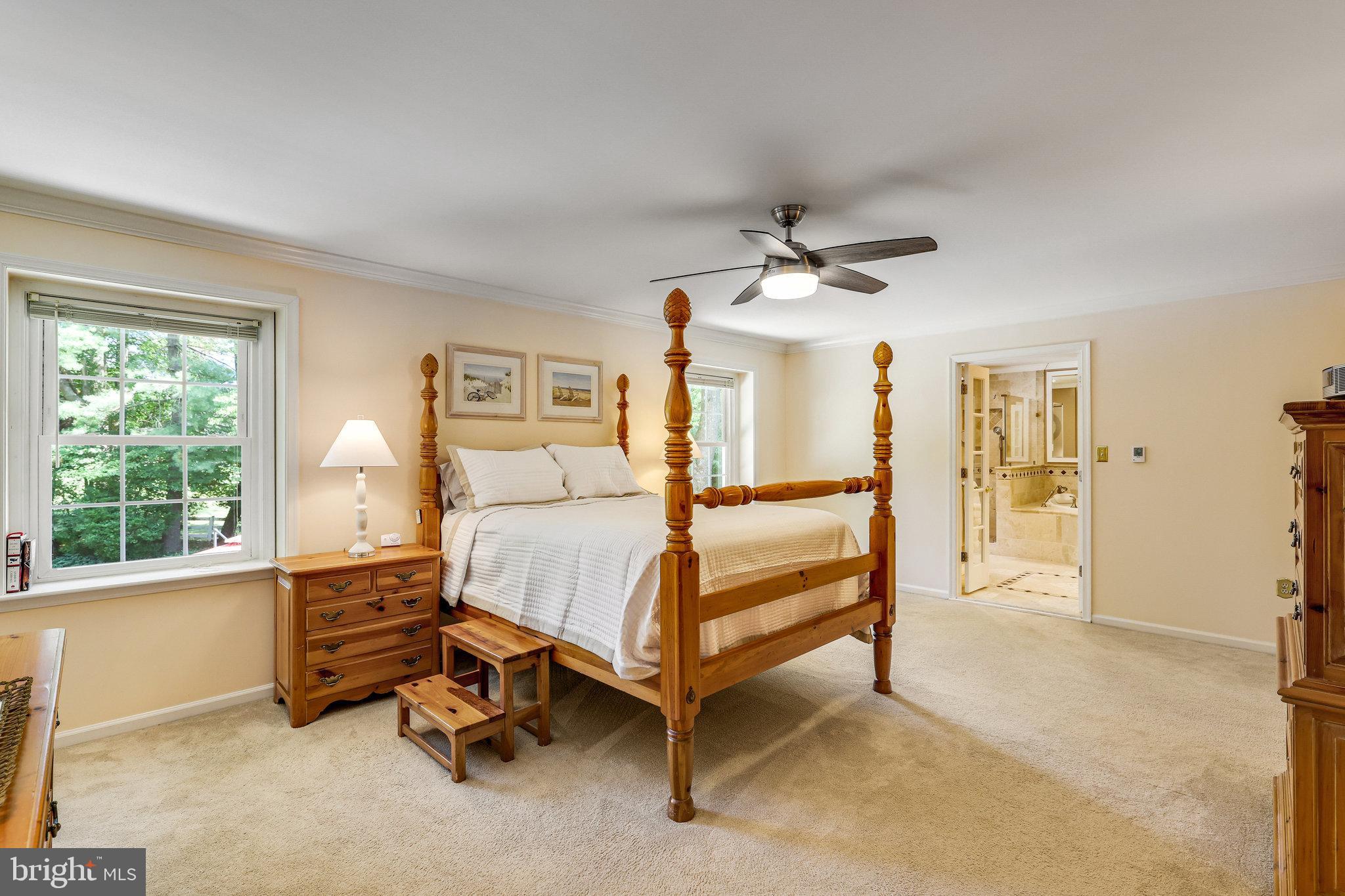 1300 Meadow Glen Dr