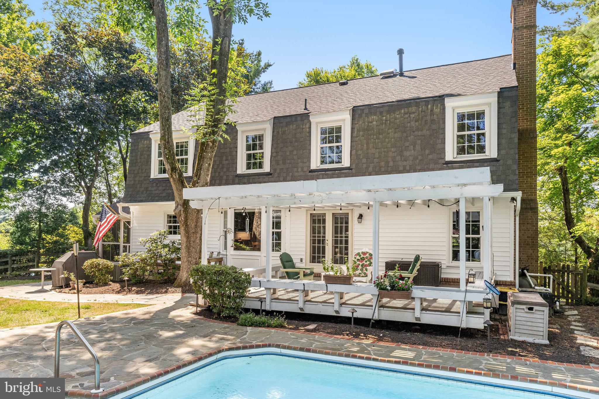 1300 Meadow Glen Dr