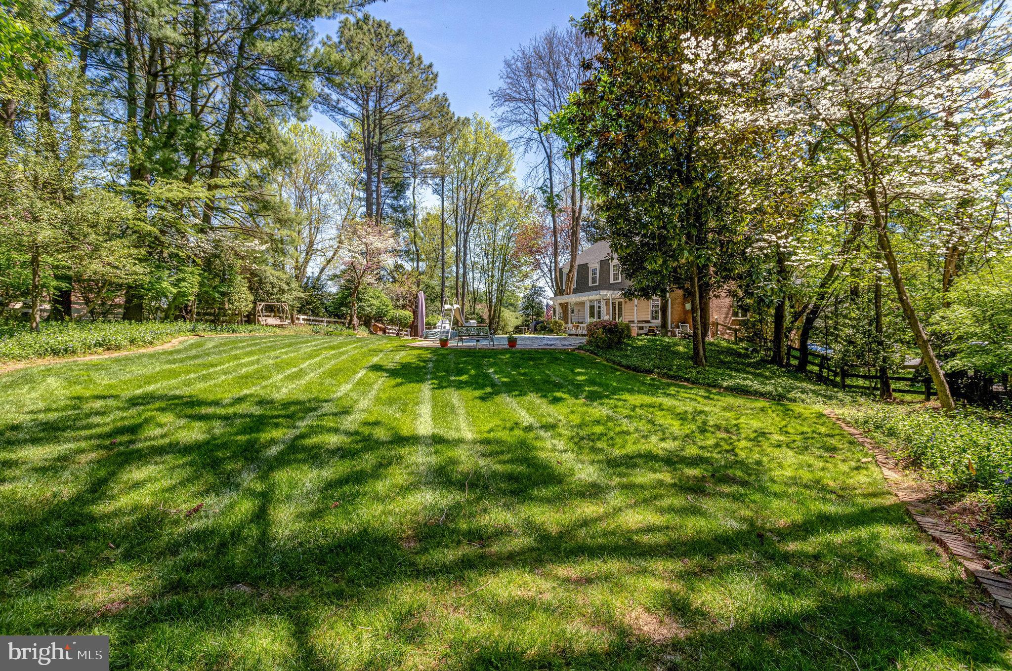 1300 Meadow Glen Dr