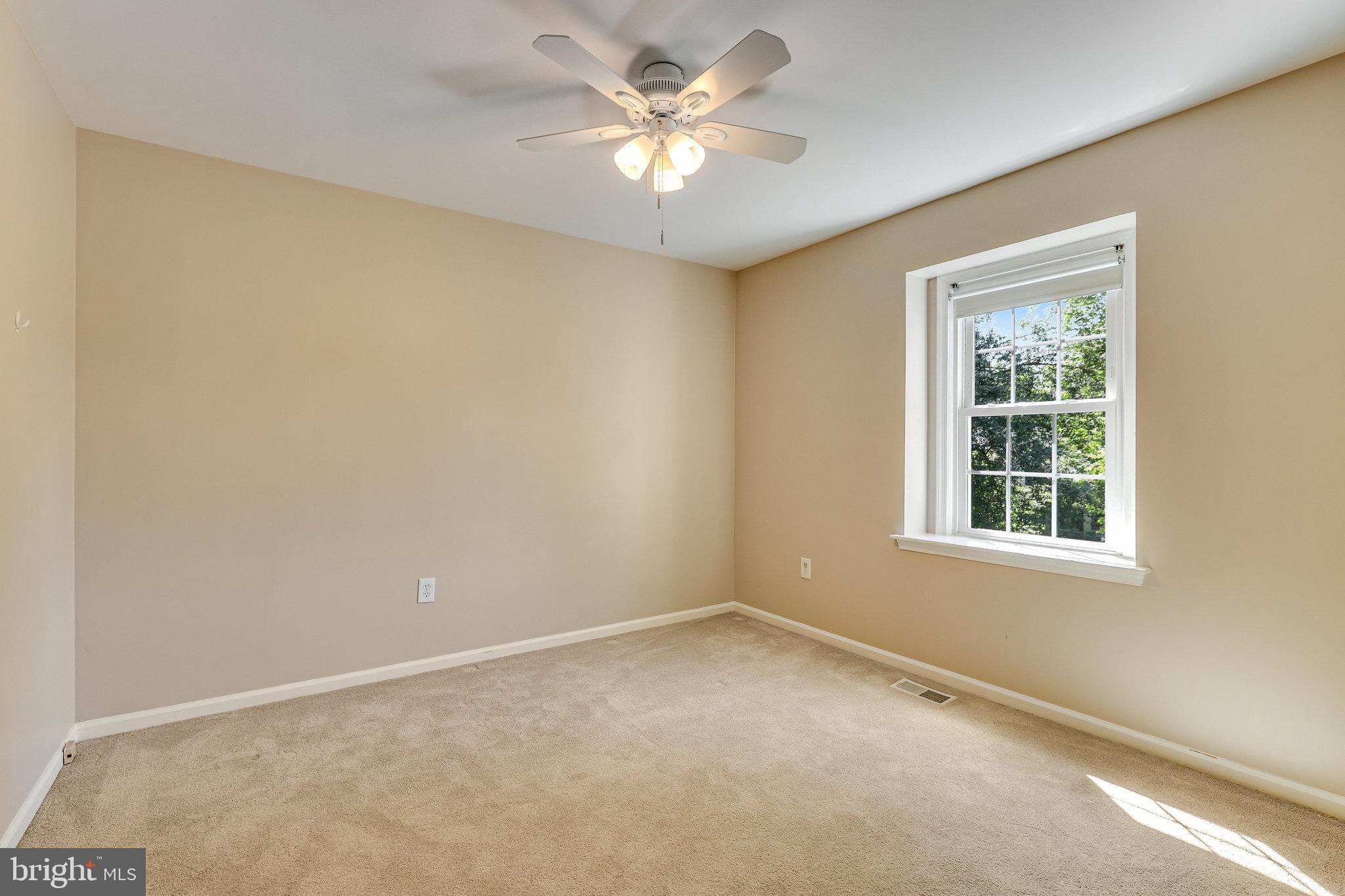 1300 Meadow Glen Dr