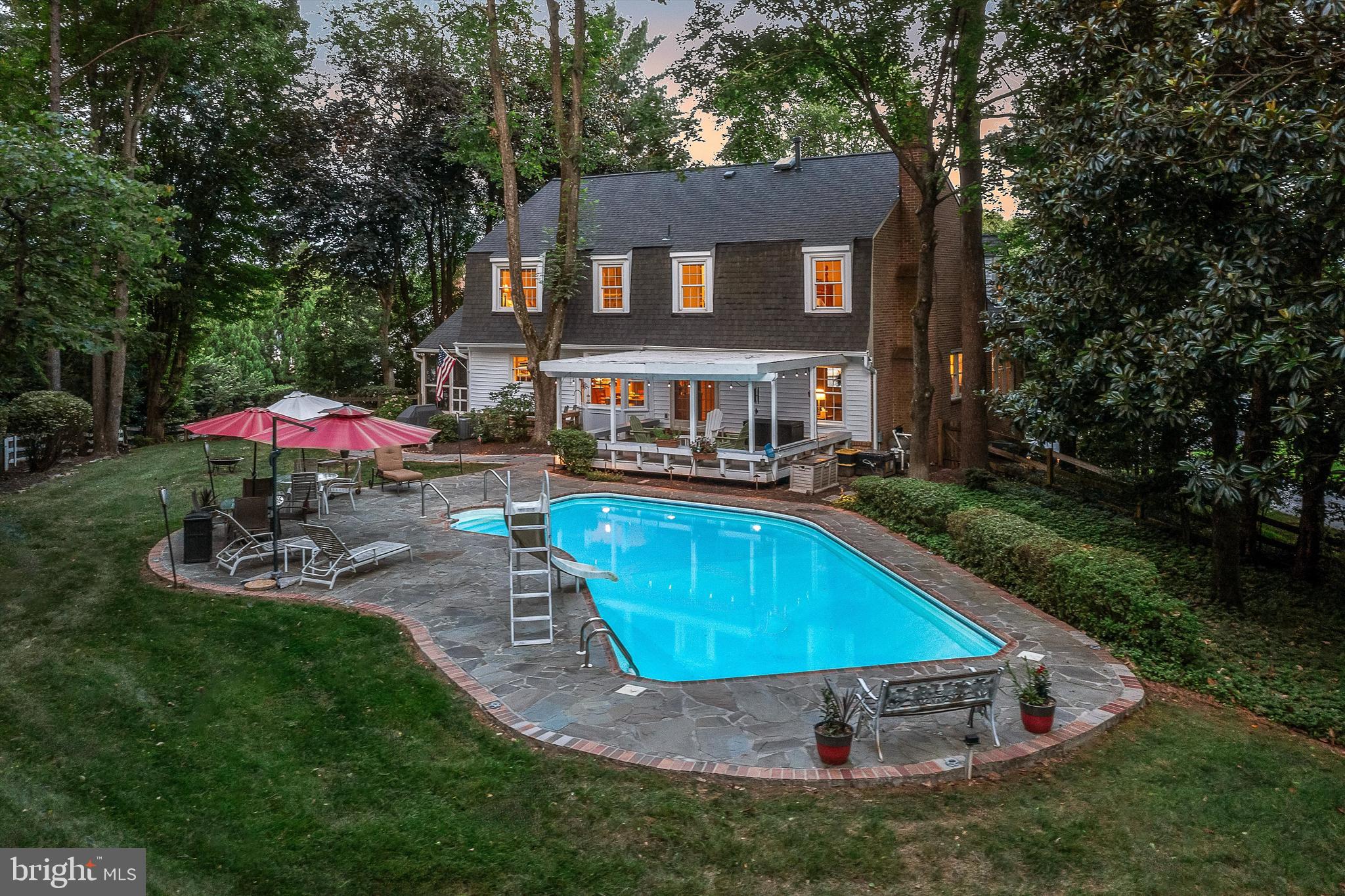 1300 Meadow Glen Dr