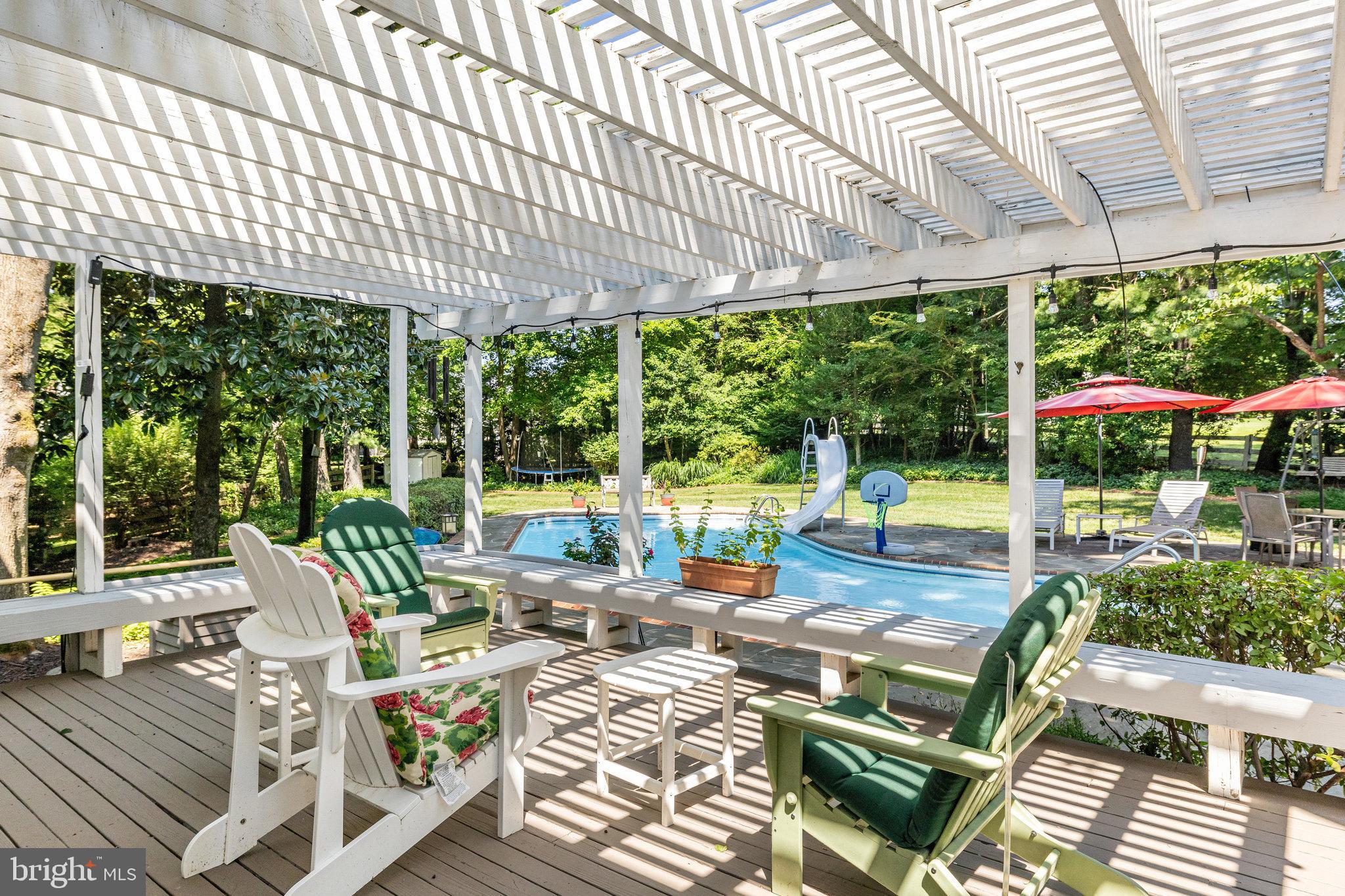 1300 Meadow Glen Dr