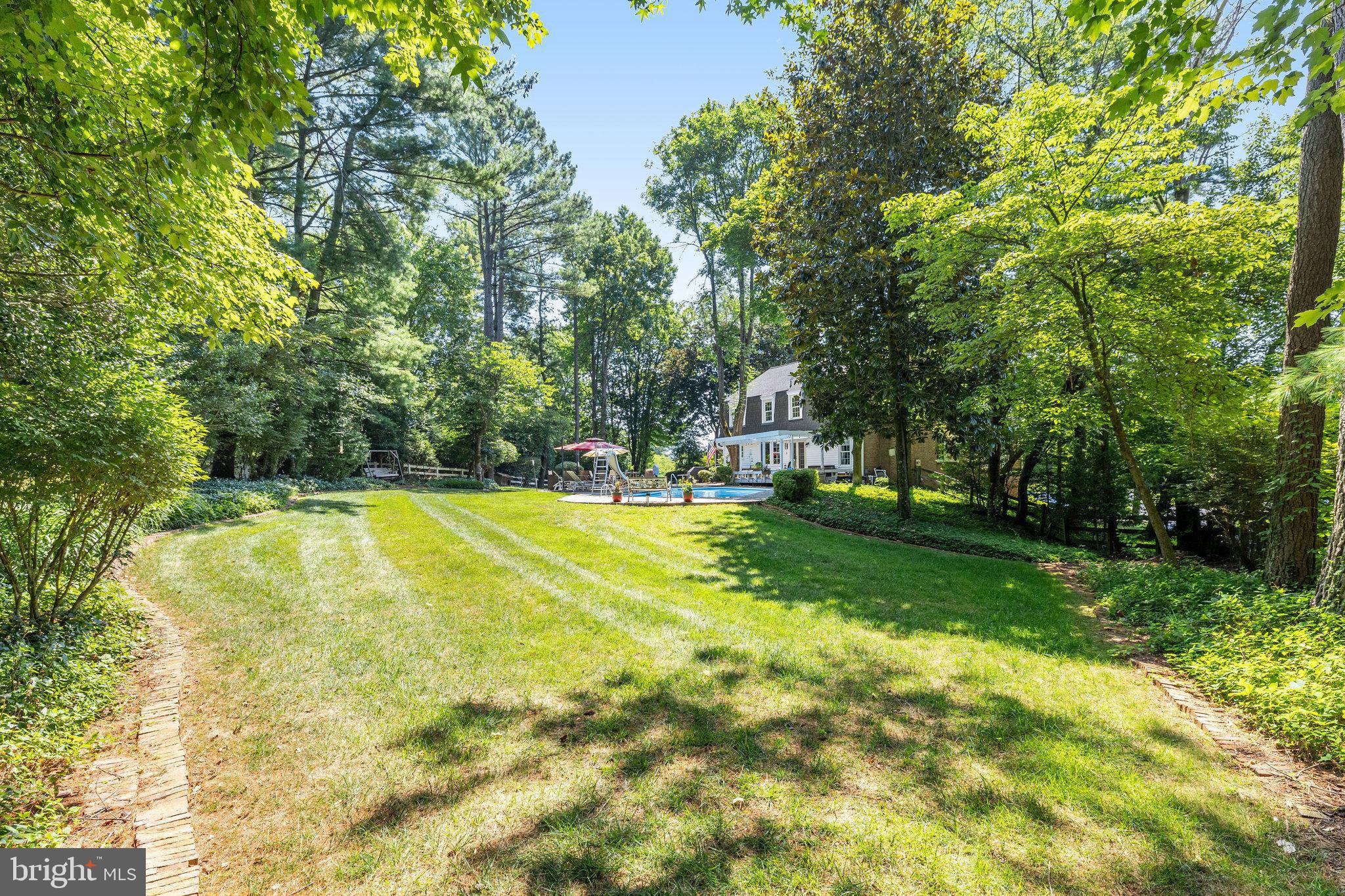 1300 Meadow Glen Dr