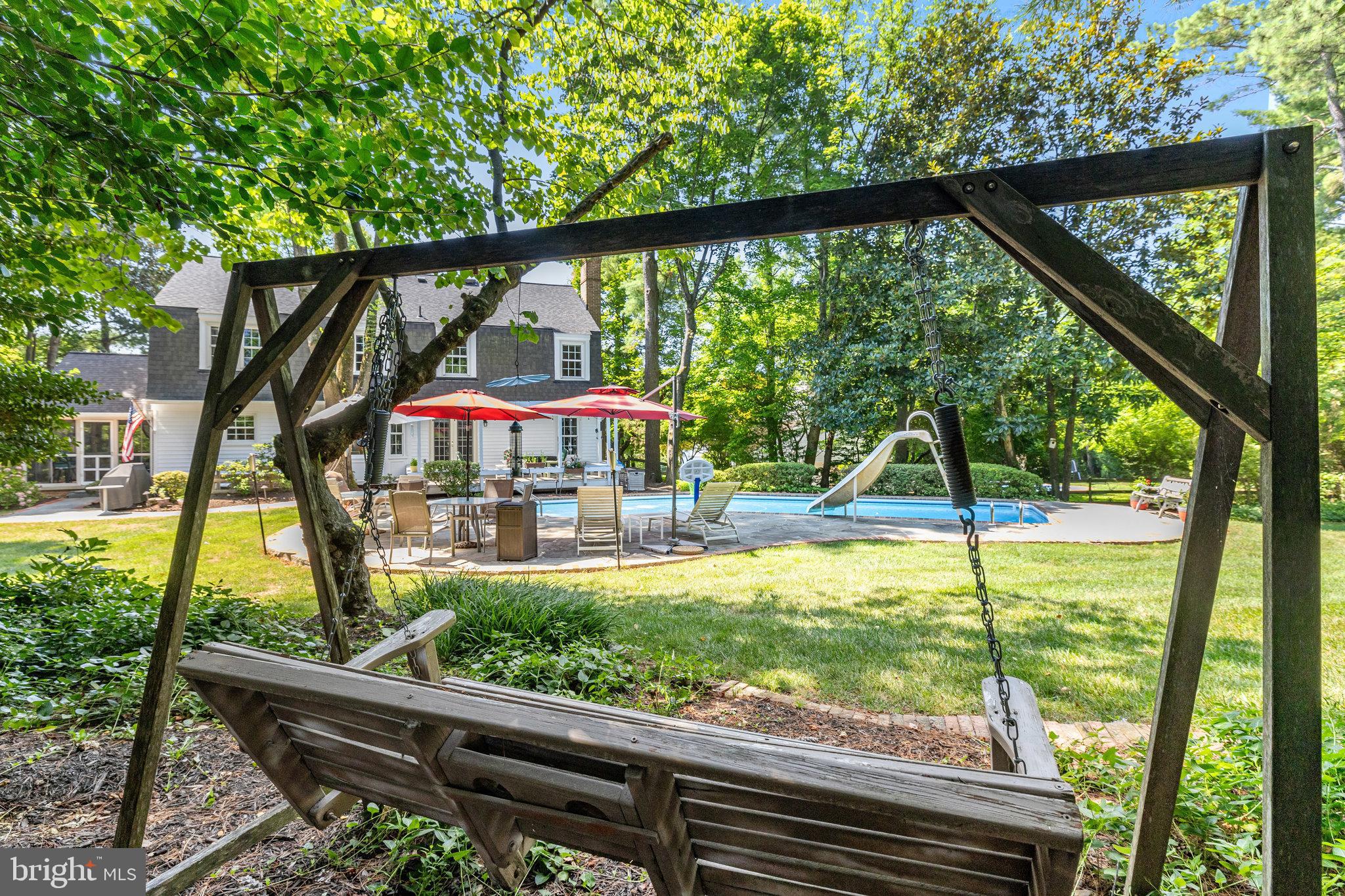 1300 Meadow Glen Dr