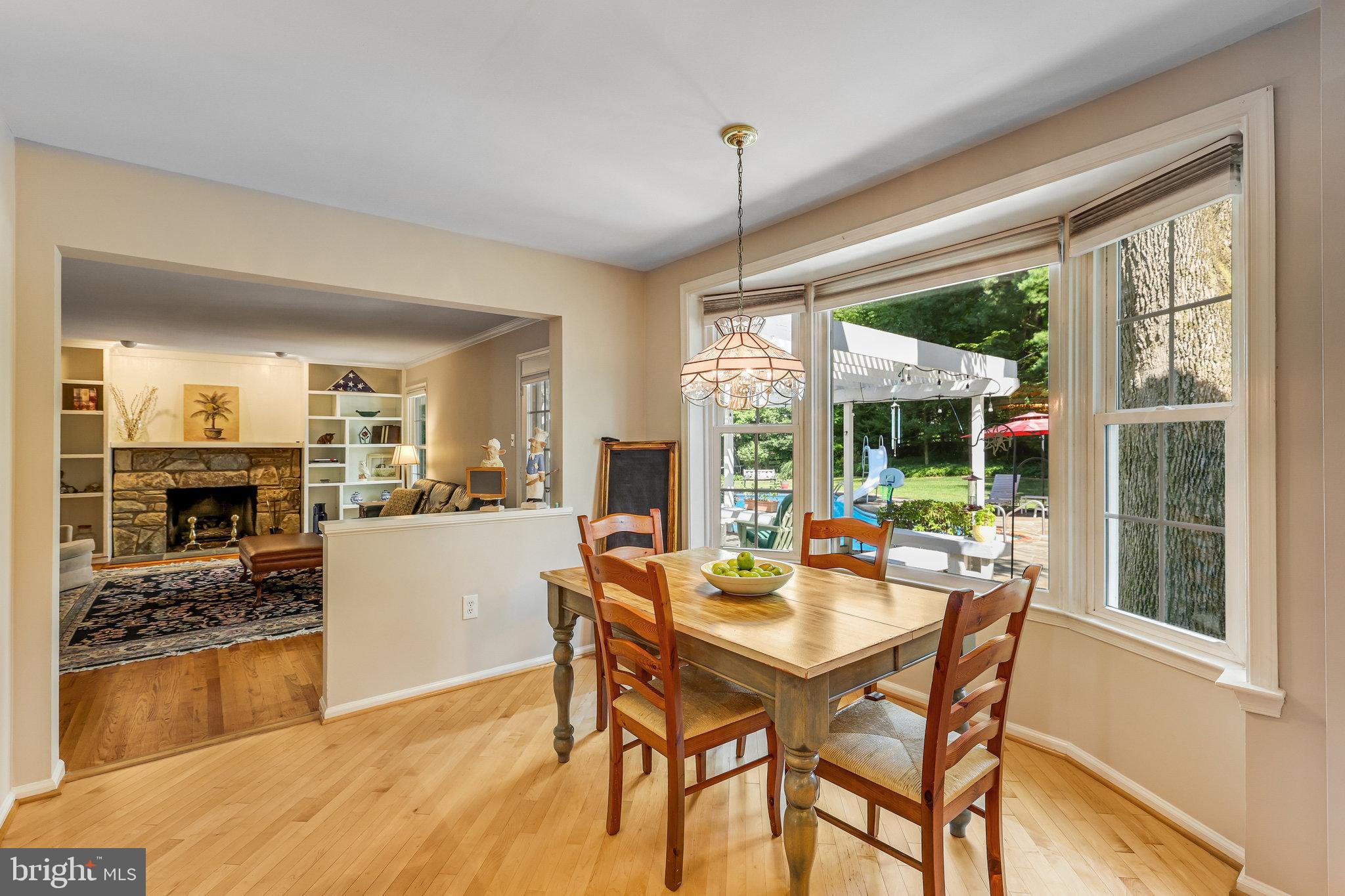 1300 Meadow Glen Dr