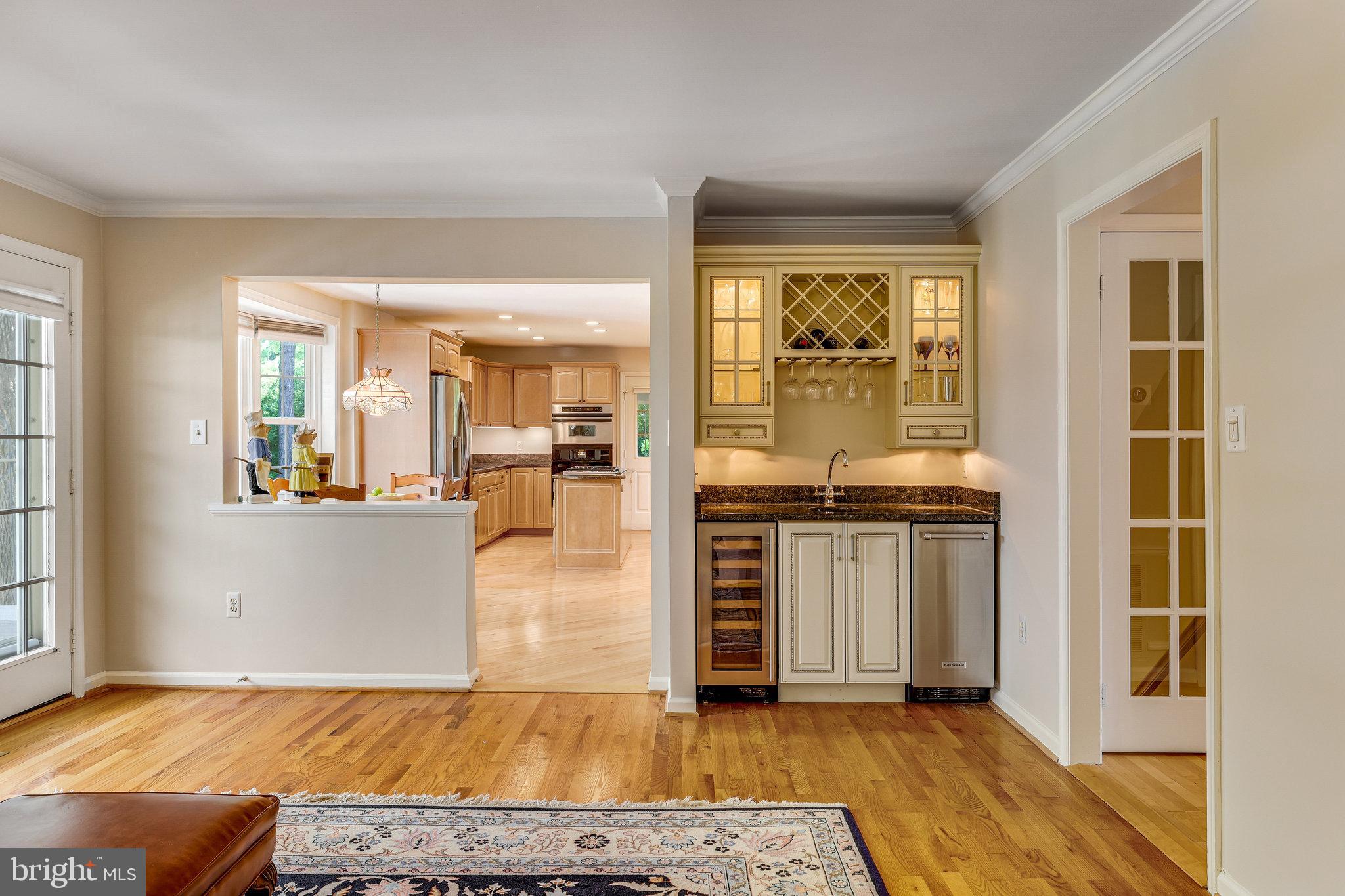1300 Meadow Glen Dr