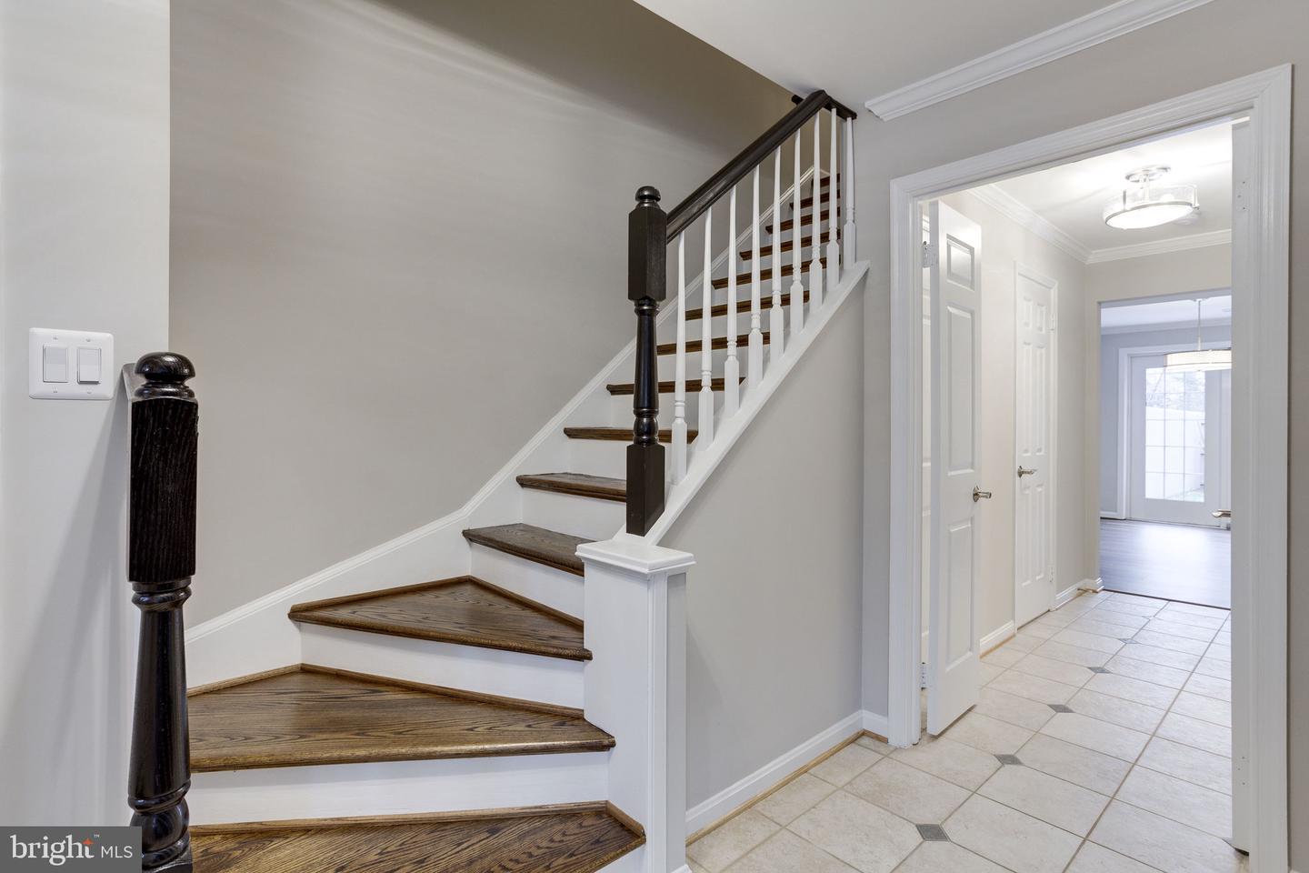 2313 MCGREGOR CT