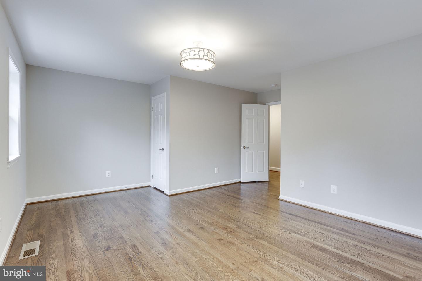 2313 MCGREGOR CT