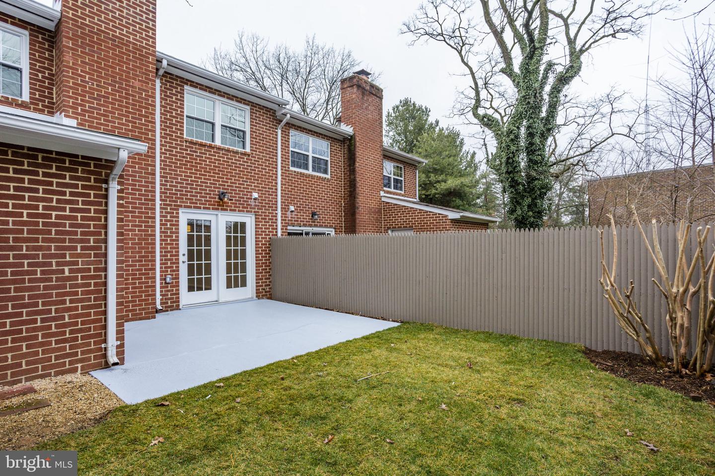2313 MCGREGOR CT