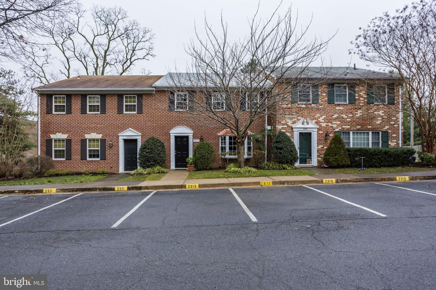 2313 MCGREGOR CT